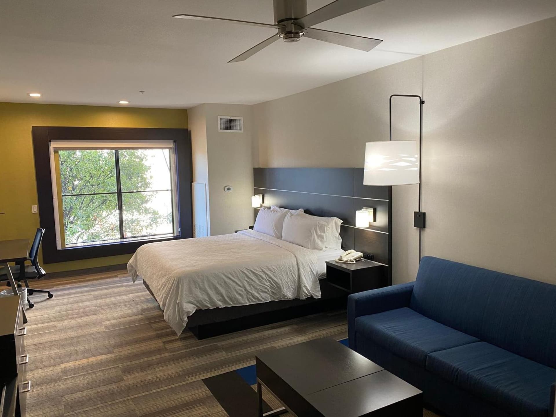 Holiday Inn Express Hotel & Suites El Dorado Hills by IHG property views in El Dorado Hills, CA — gallery photo 3