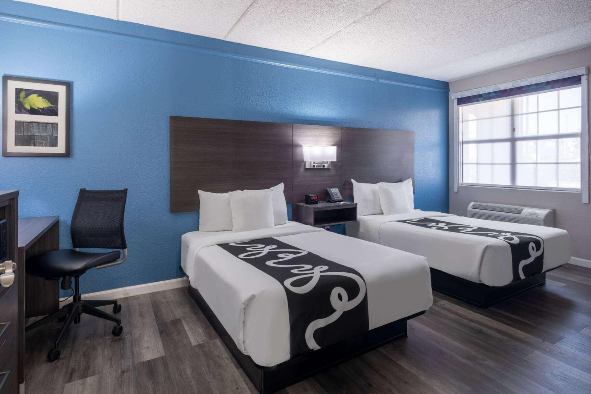 La Quinta Inn by Wyndham Sacramento North property views in Sacramento, CA — gallery photo 3