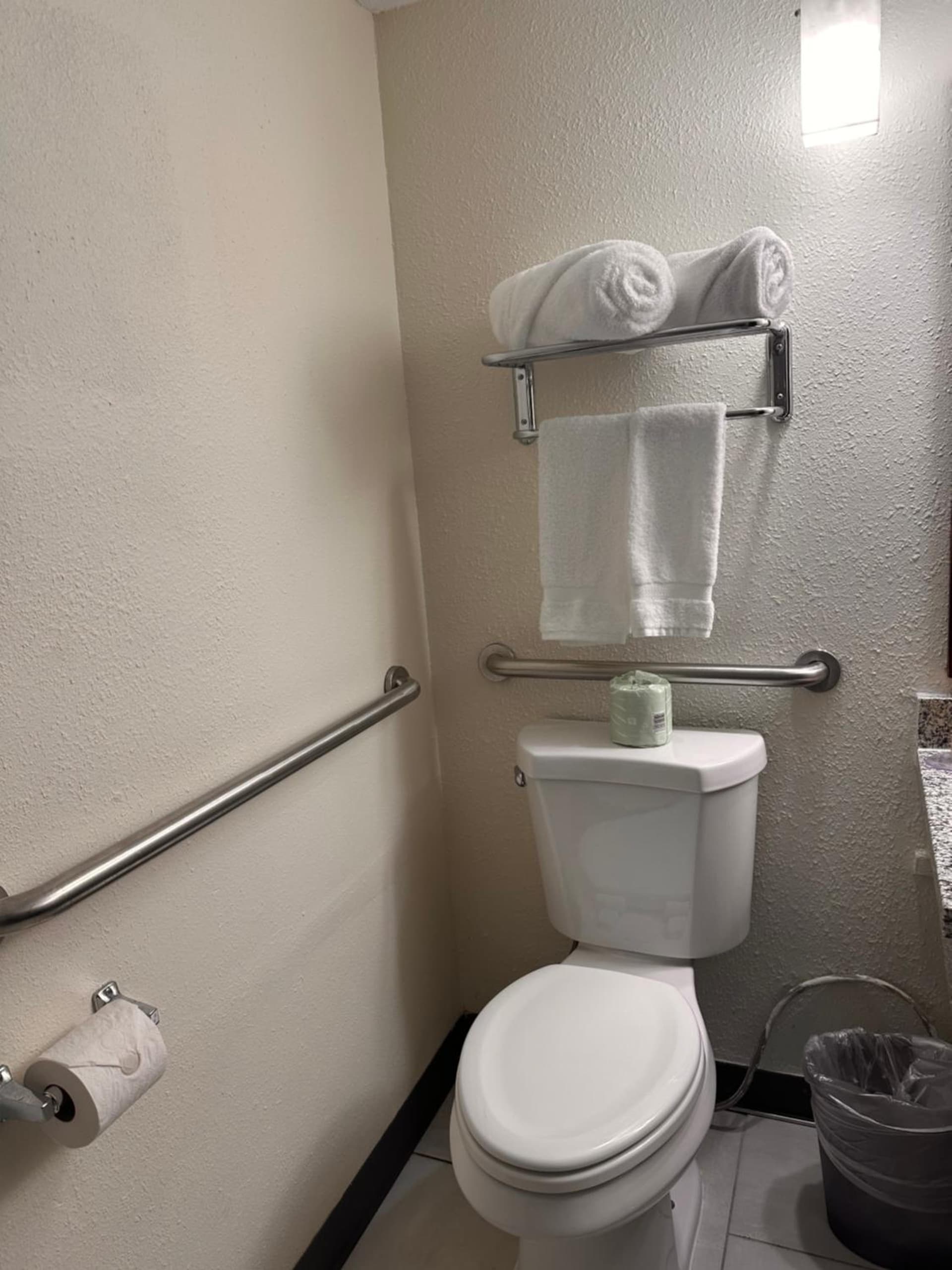 Ramada Downtown by Wyndham Anchorage gallery photo in Anchorage, AK — image 31