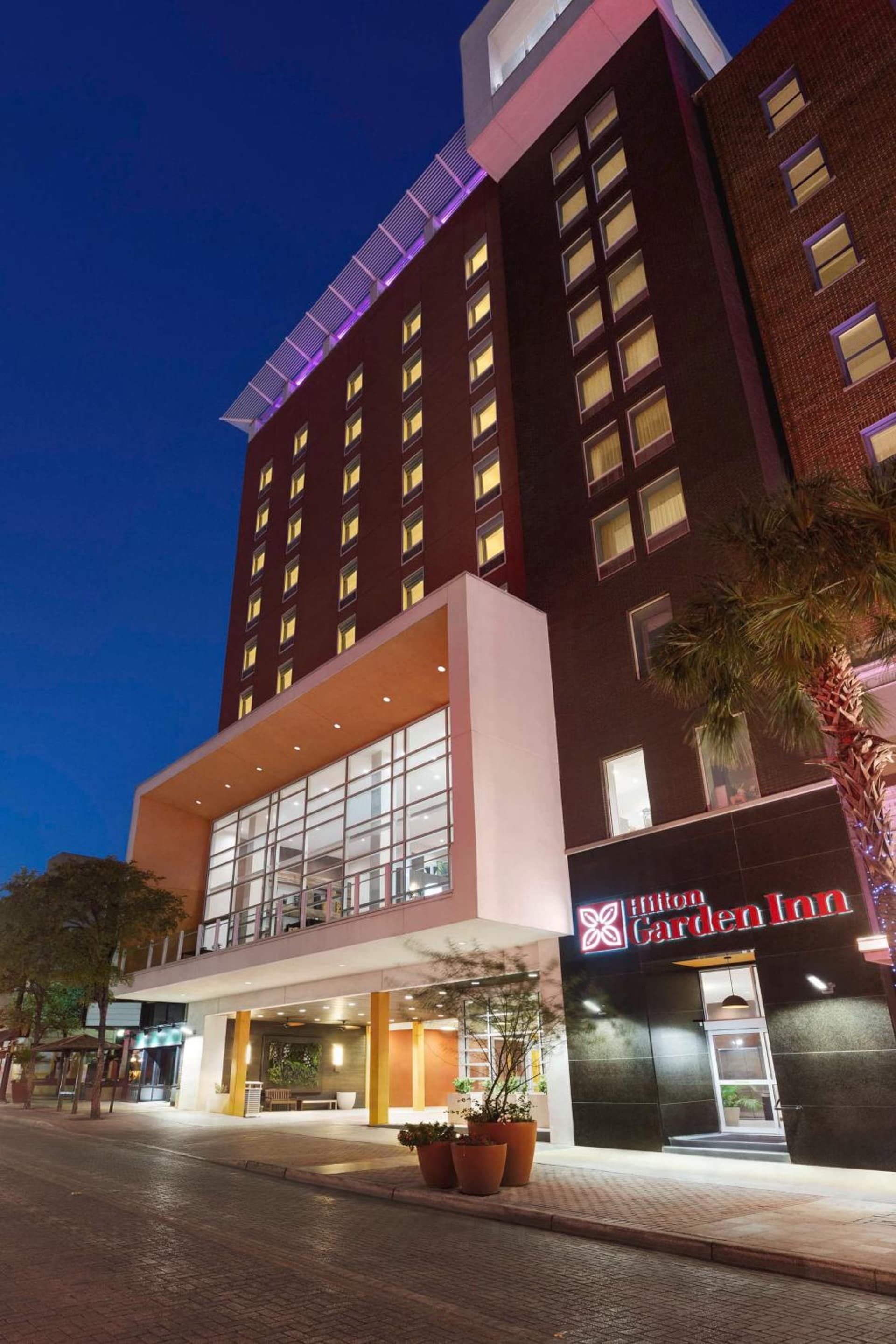 Hilton Garden Inn San Antonio Downtown Riverwalk interior in San Antonio, TX — gallery photo 2