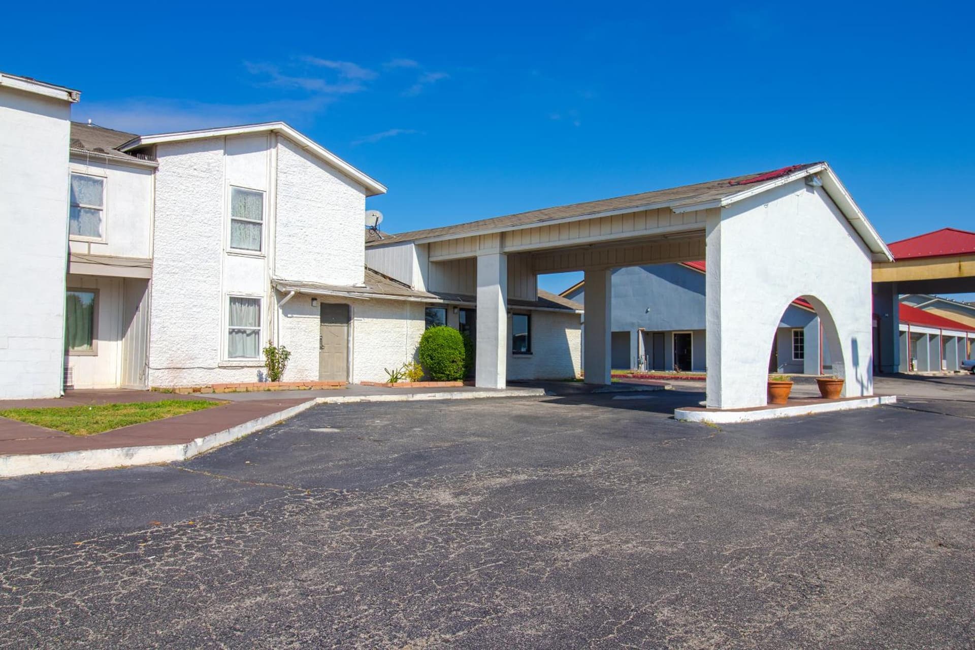 Studio Inn Extended Stay Oklahoma City Airport by OYO featured exterior or lobby in Oklahoma City, OK — similar hotel