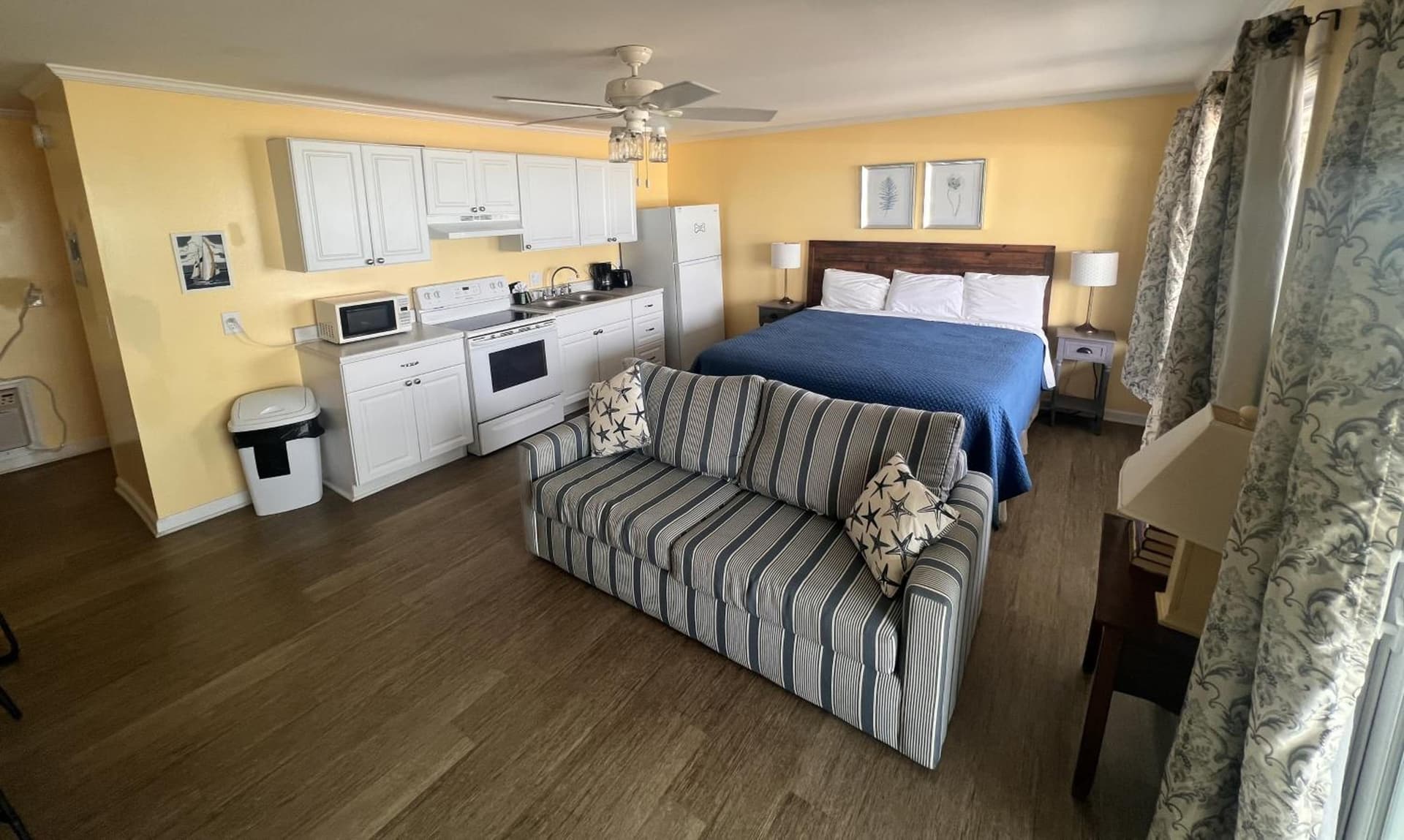 Sea Vista Motel gallery photo in Topsail Beach, NC — image 245