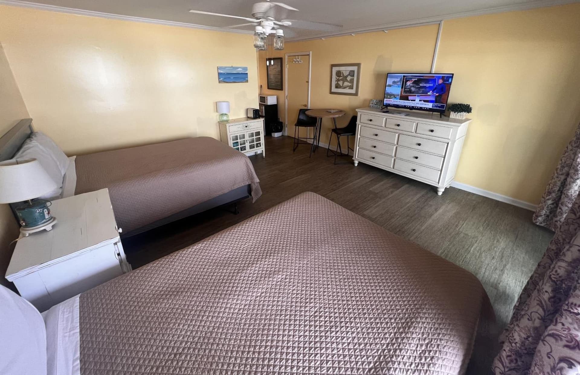 Sea Vista Motel gallery photo in Topsail Beach, NC — image 36