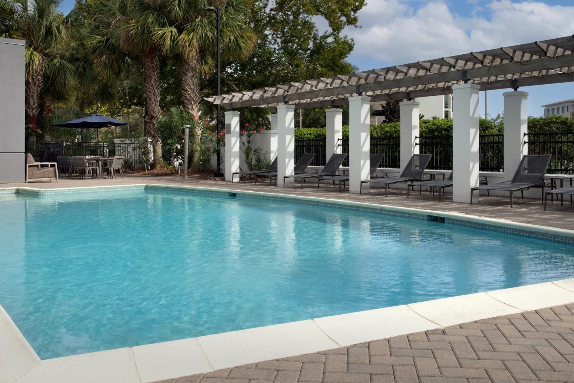 Courtyard Jacksonville Flagler Center interior in Jacksonville, FL — gallery photo 2