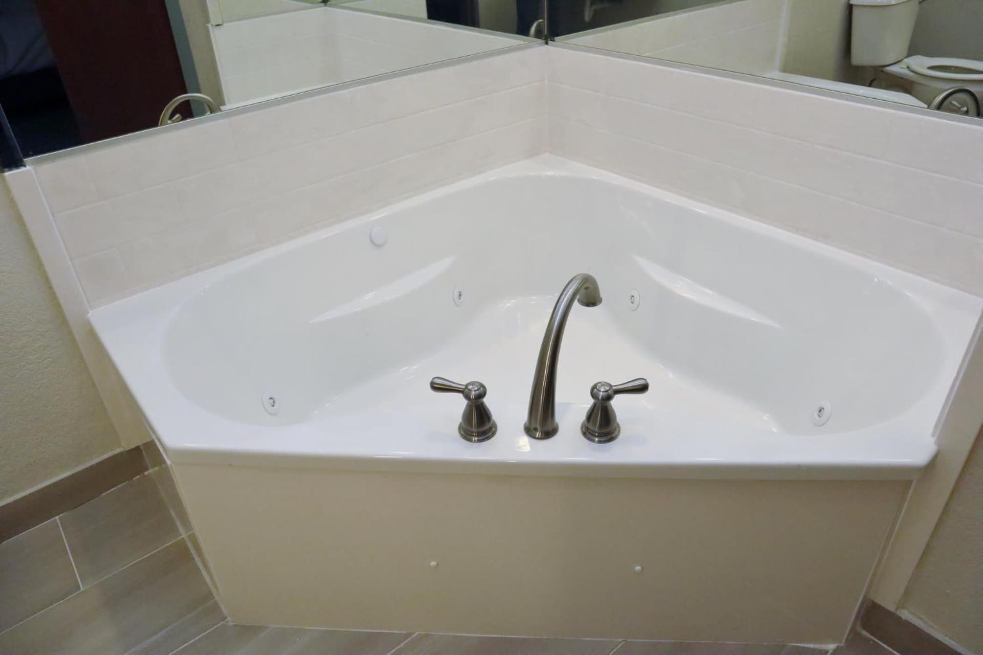 Holiday Inn Express Baton Rouge North by IHG property views in Zachary, LA — gallery photo 3