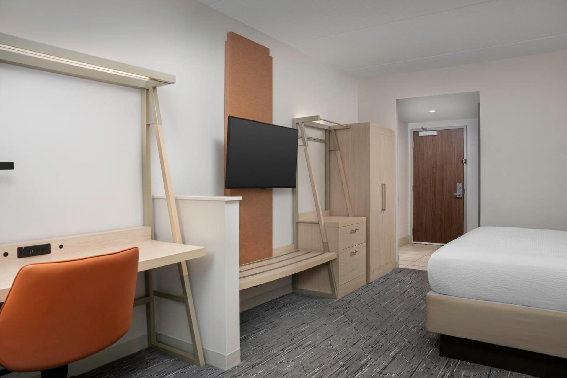 Holiday Inn Express & Suites Pittsburgh North Shore by IHG gallery photo in Pittsburgh, PA — image 35