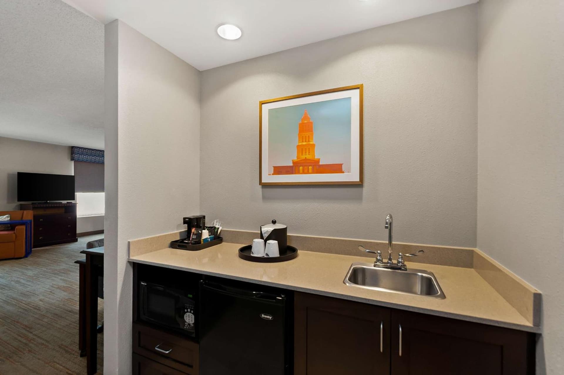 Hampton Inn & Suites Fort Belvoir Alexandria South property views in Alexandria, VA — gallery photo 3