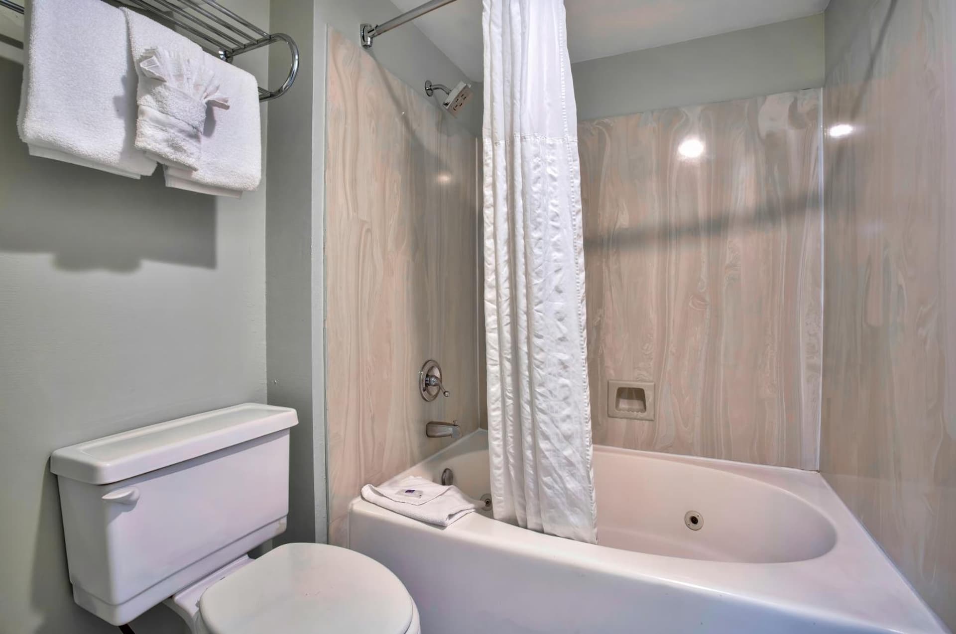Studio 6 Suites Willcox AZ interior in Willcox, AZ — gallery photo 2