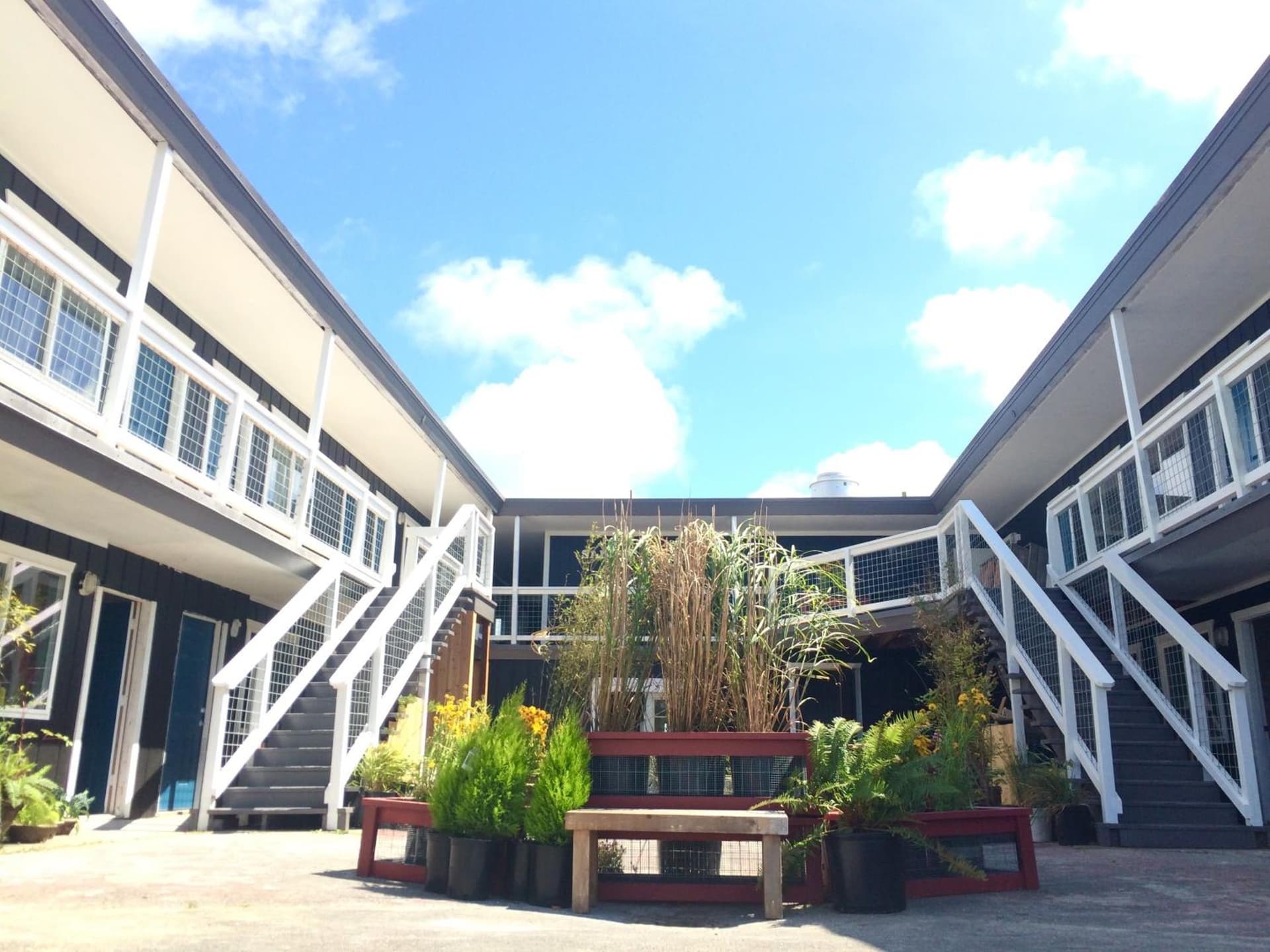 Salt Hotel & Pub featured exterior or lobby in Ilwaco, WA — similar hotel