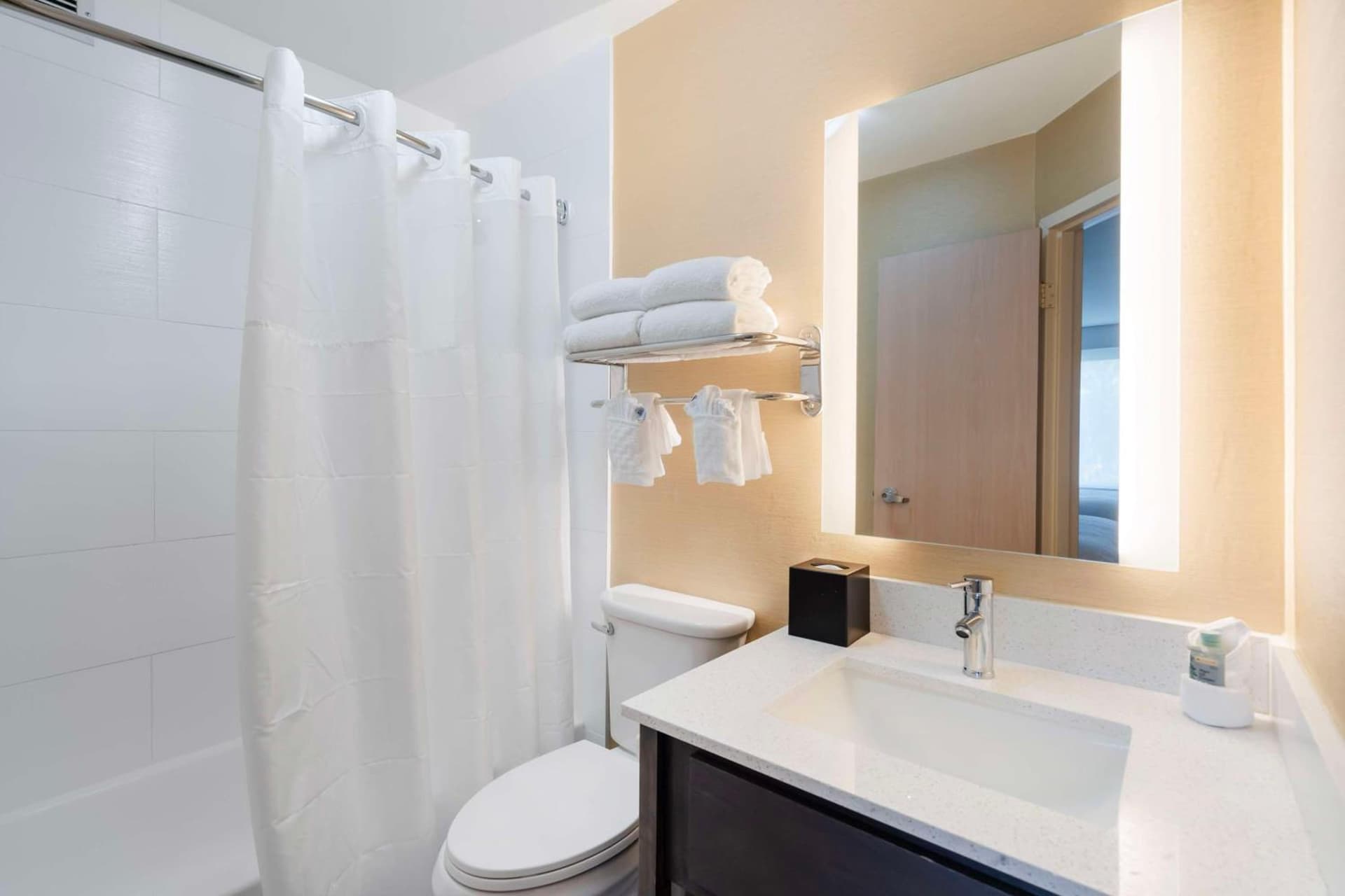 Best Western Glenview - Chicagoland Inn and Suites gallery photo in Glenview, IL — image 26