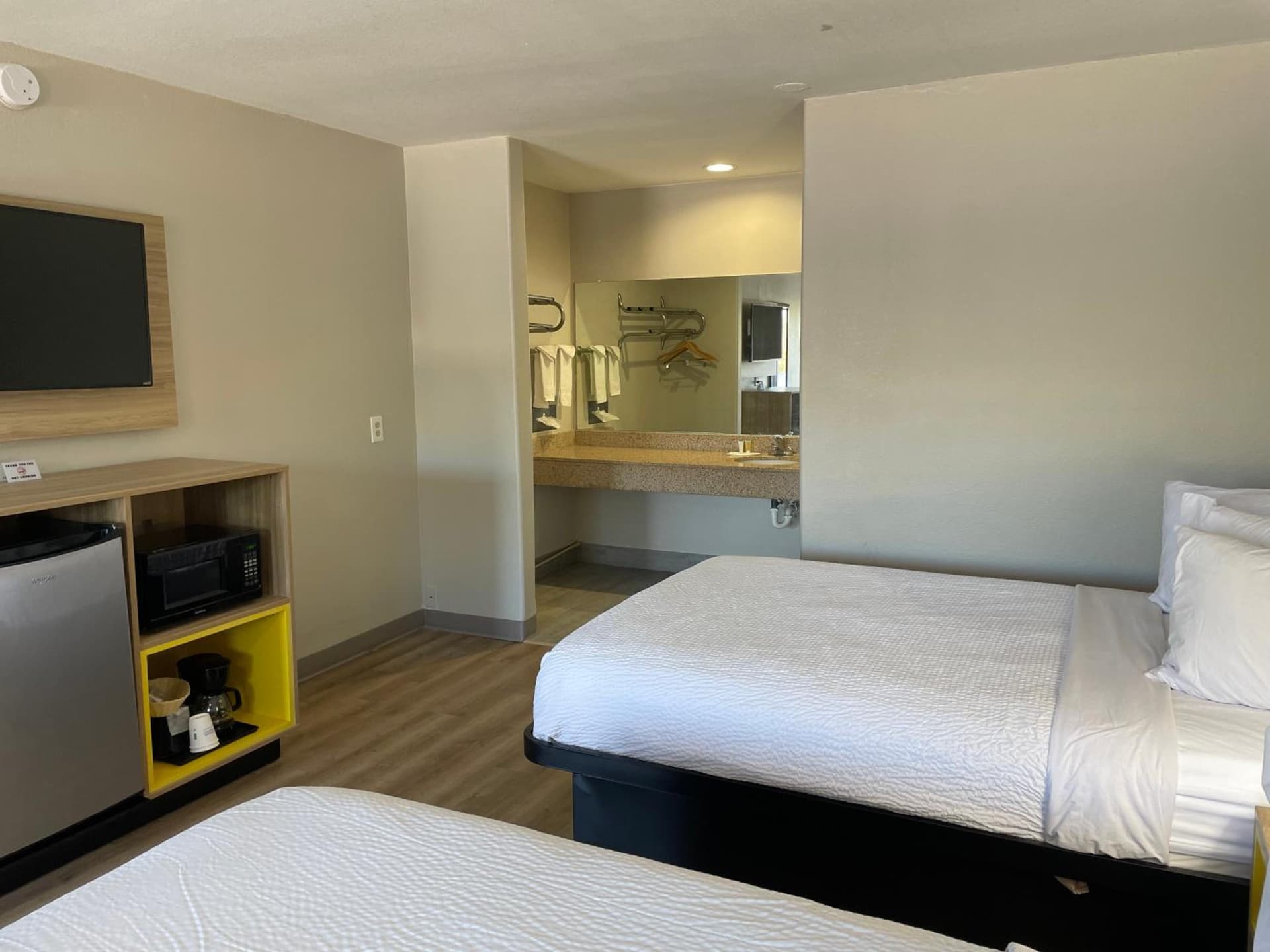 Days Inn by Wyndham Temple gallery photo in Temple, TX — image 45