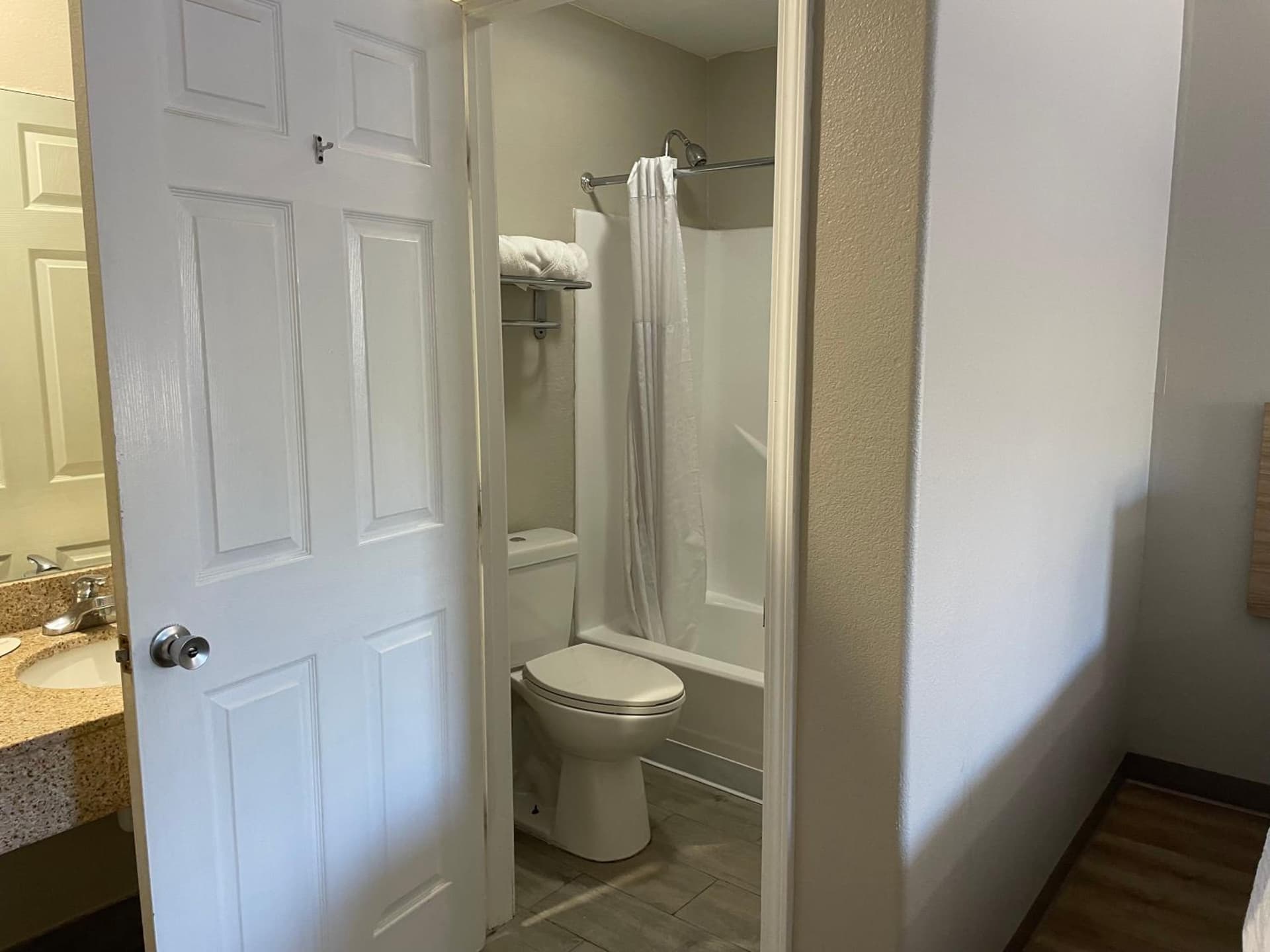 Days Inn by Wyndham Temple gallery photo in Temple, TX — image 41