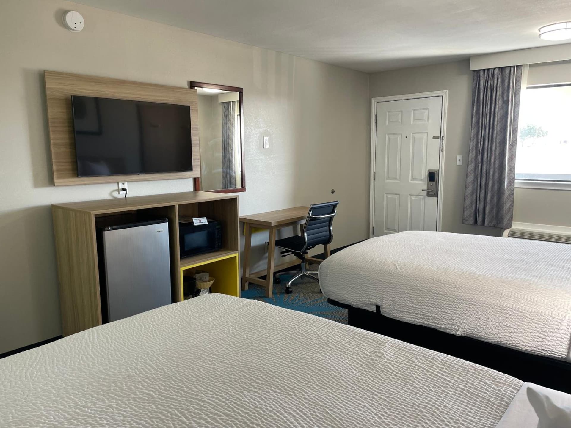 Days Inn by Wyndham Temple gallery photo in Temple, TX — image 46