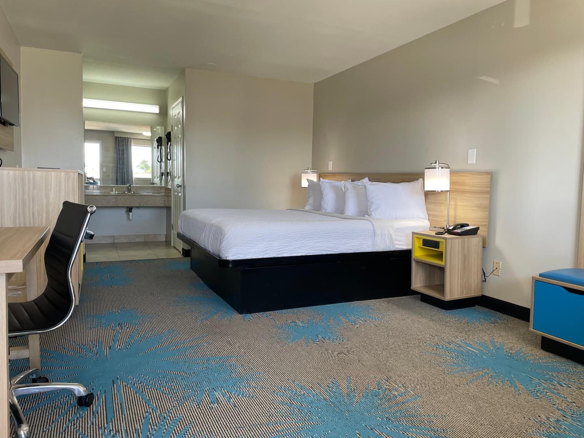 Days Inn by Wyndham Temple gallery photo in Temple, TX — image 35