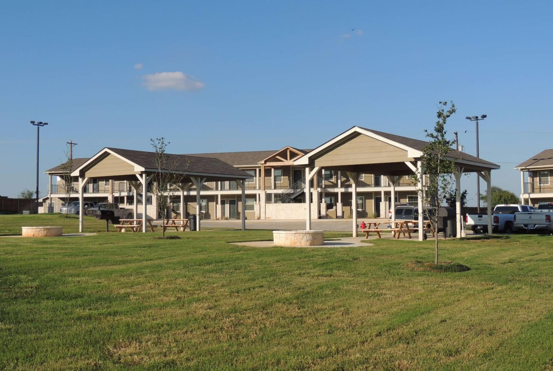 Eagle's Den Suites Cotulla a Travelodge by Wyndham interior in Cotulla, TX — gallery photo 2