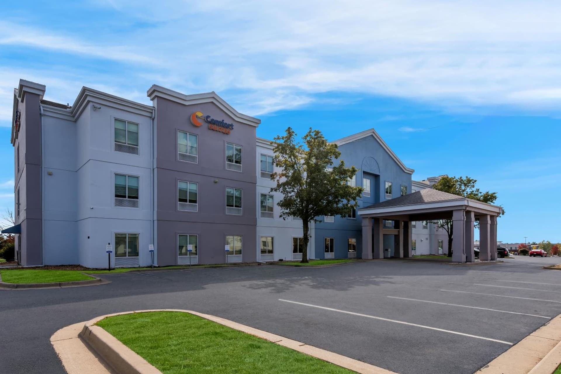 Comfort Suites Kansas City-Liberty featured exterior or lobby in Liberty, MO — similar hotel