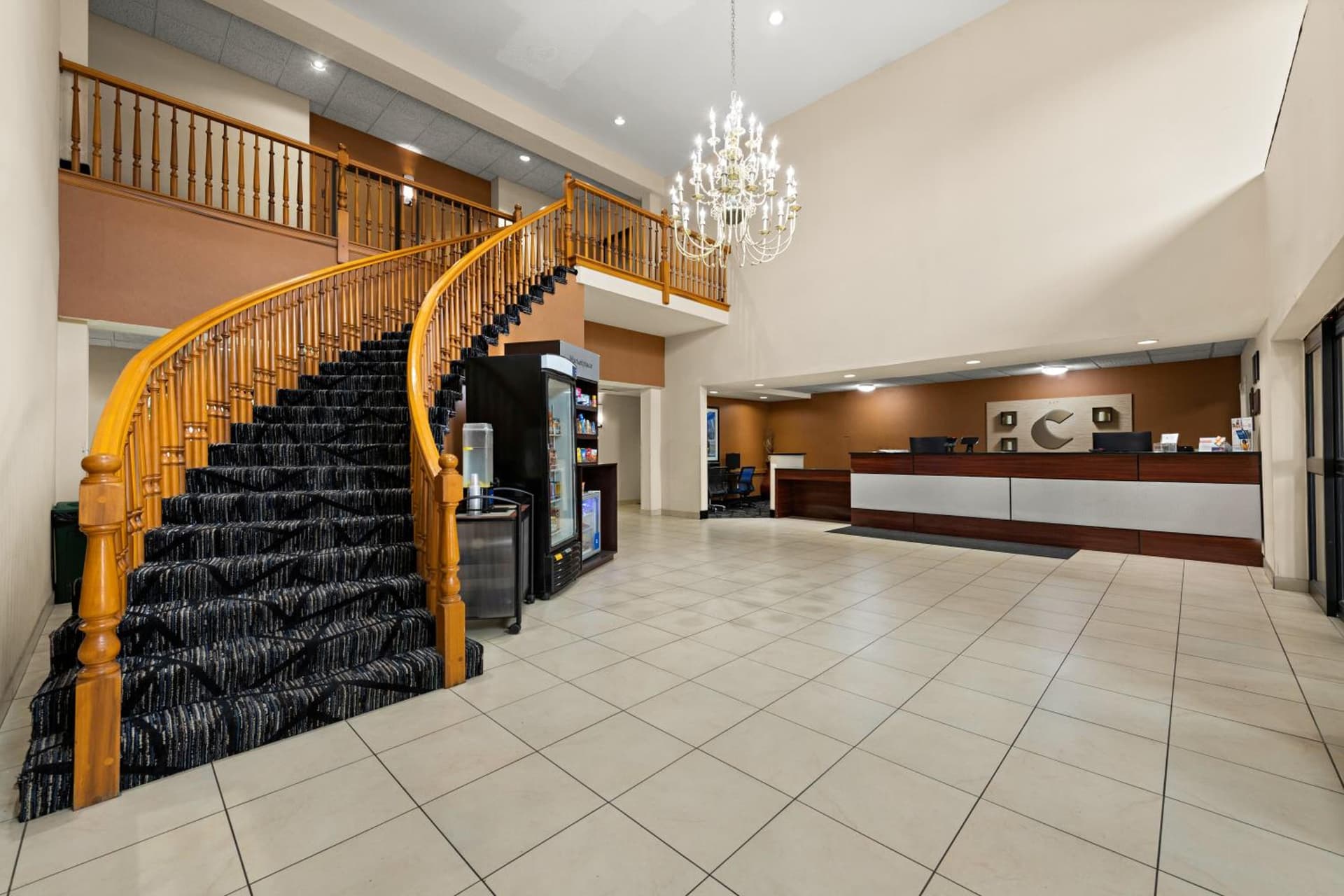 Comfort Suites Kansas City-Liberty interior in Liberty, MO — gallery photo 2