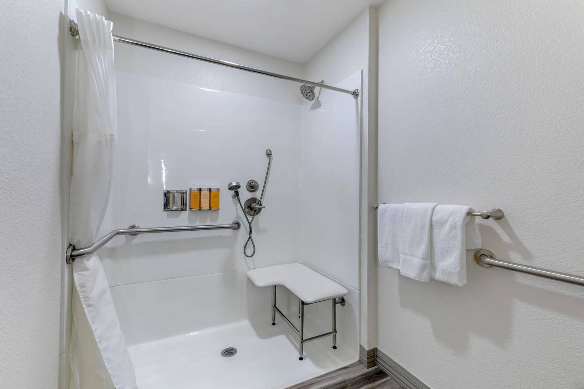 Hillstone Inn Tulare, an Ascend Collection Hotel gallery photo in Tulare, CA — image 40