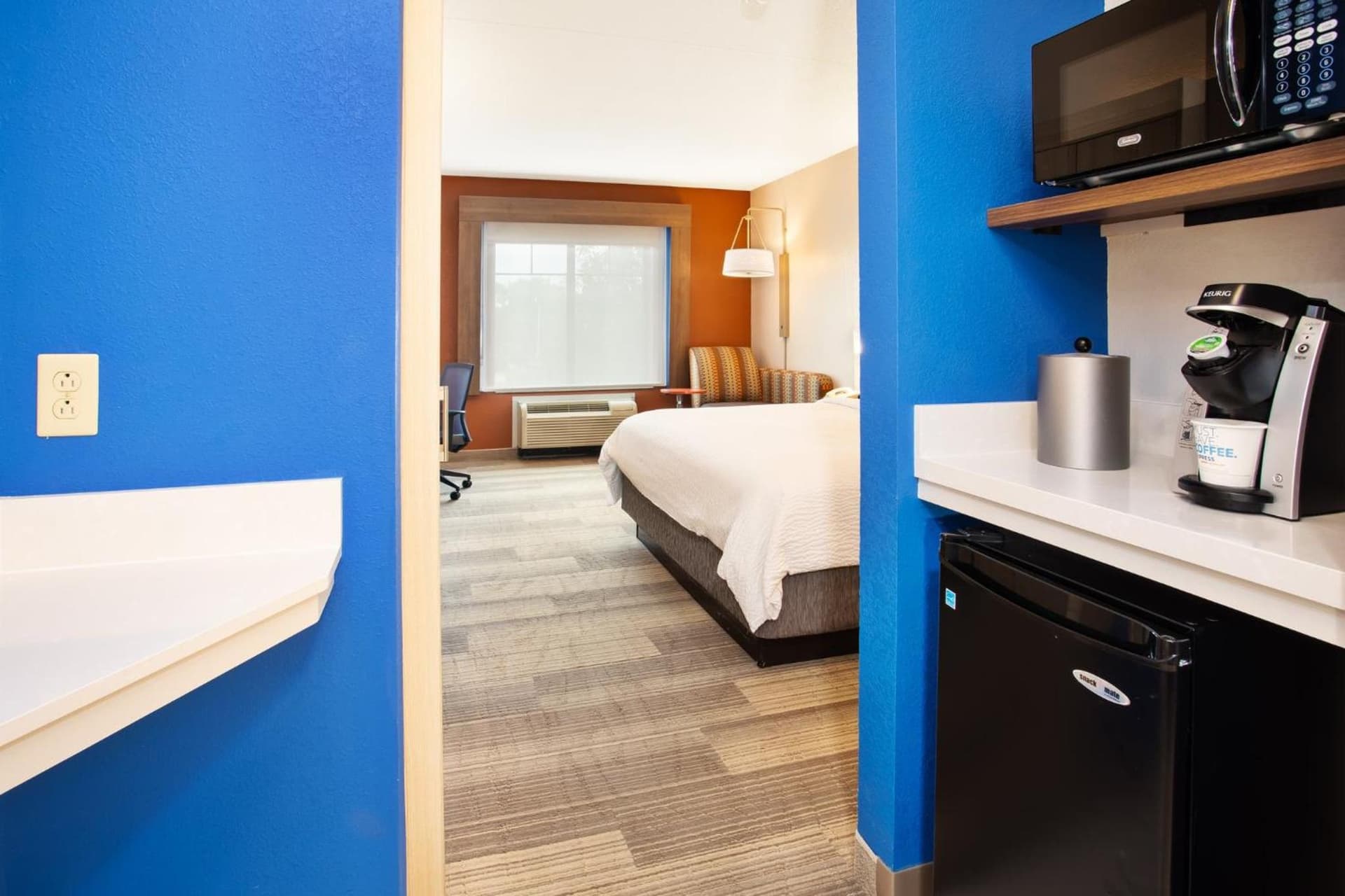 Holiday Inn Express Hotel & Suites Rochester Webster by IHG gallery photo in Webster — image 19