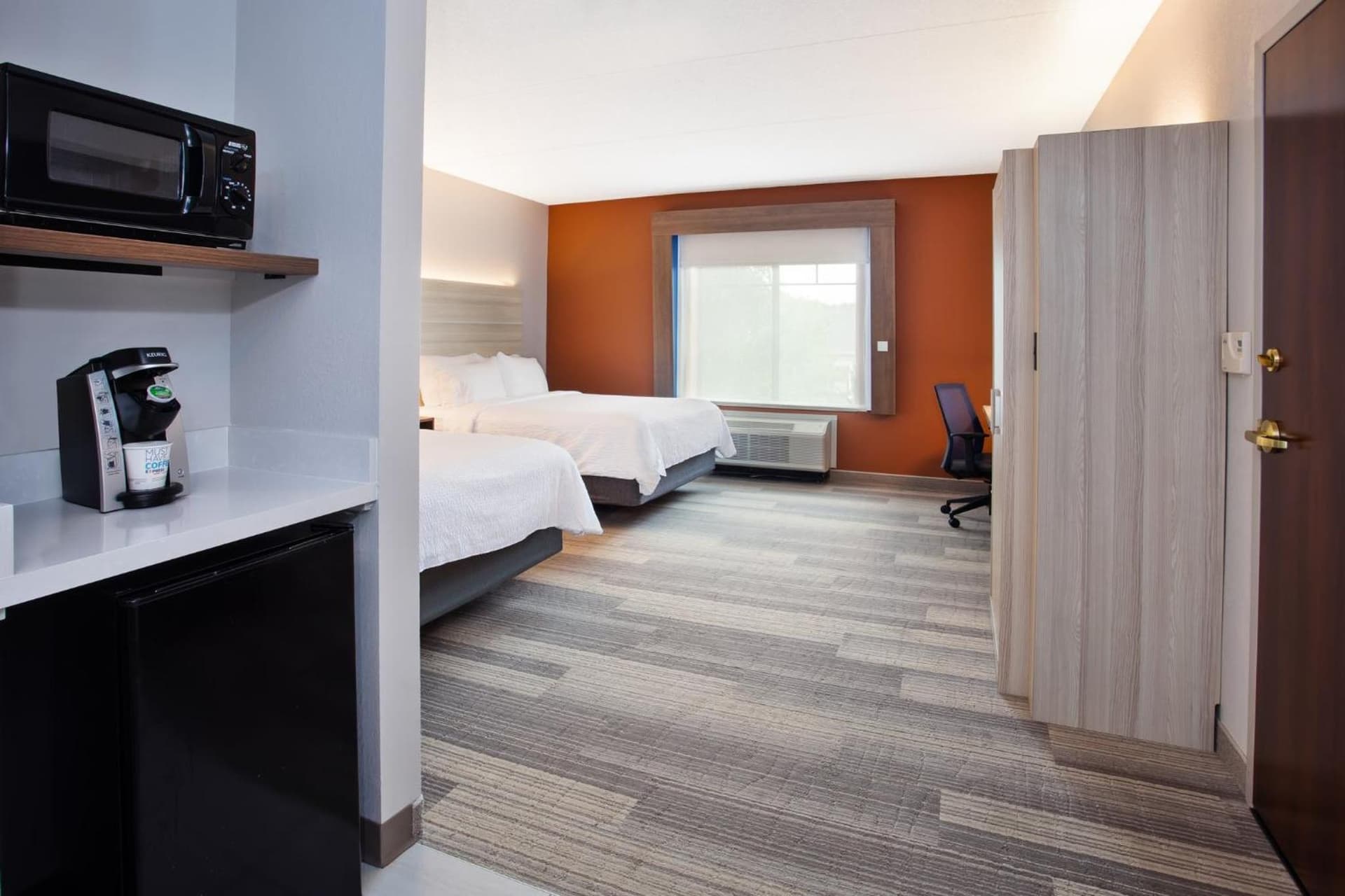 Holiday Inn Express Hotel & Suites Rochester Webster by IHG gallery photo in Webster — image 24