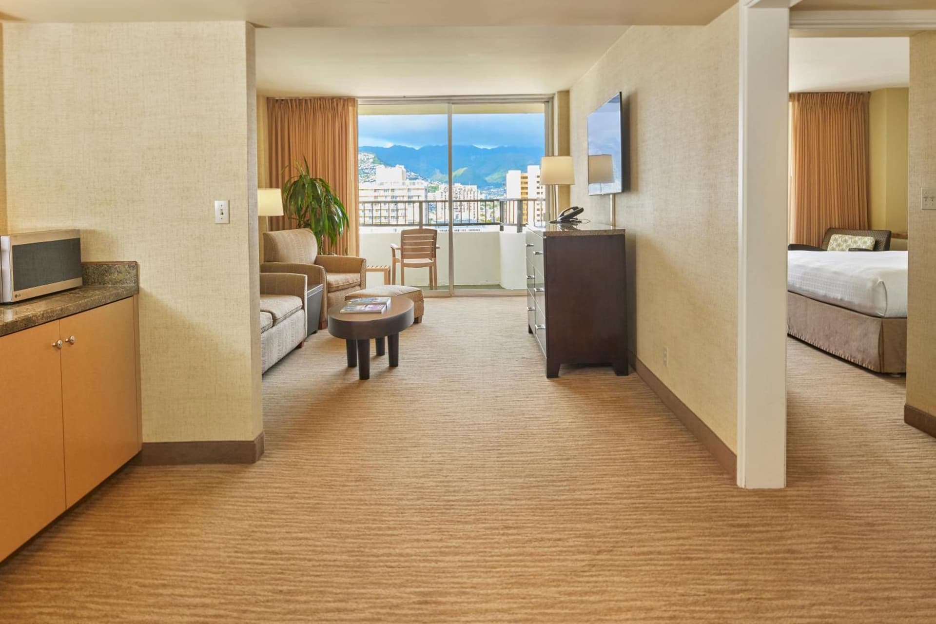 Waikiki Resort Hotel gallery photo in Honolulu, HI — image 19