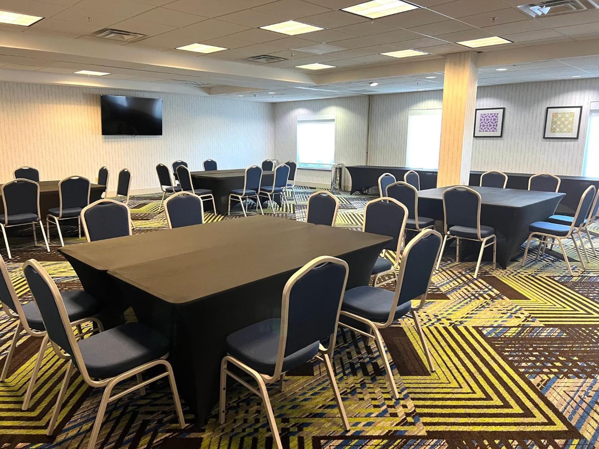 Holiday Inn Express Hotel & Suites Waukegan/Gurnee by IHG gallery photo in Waukegan, IL — image 24