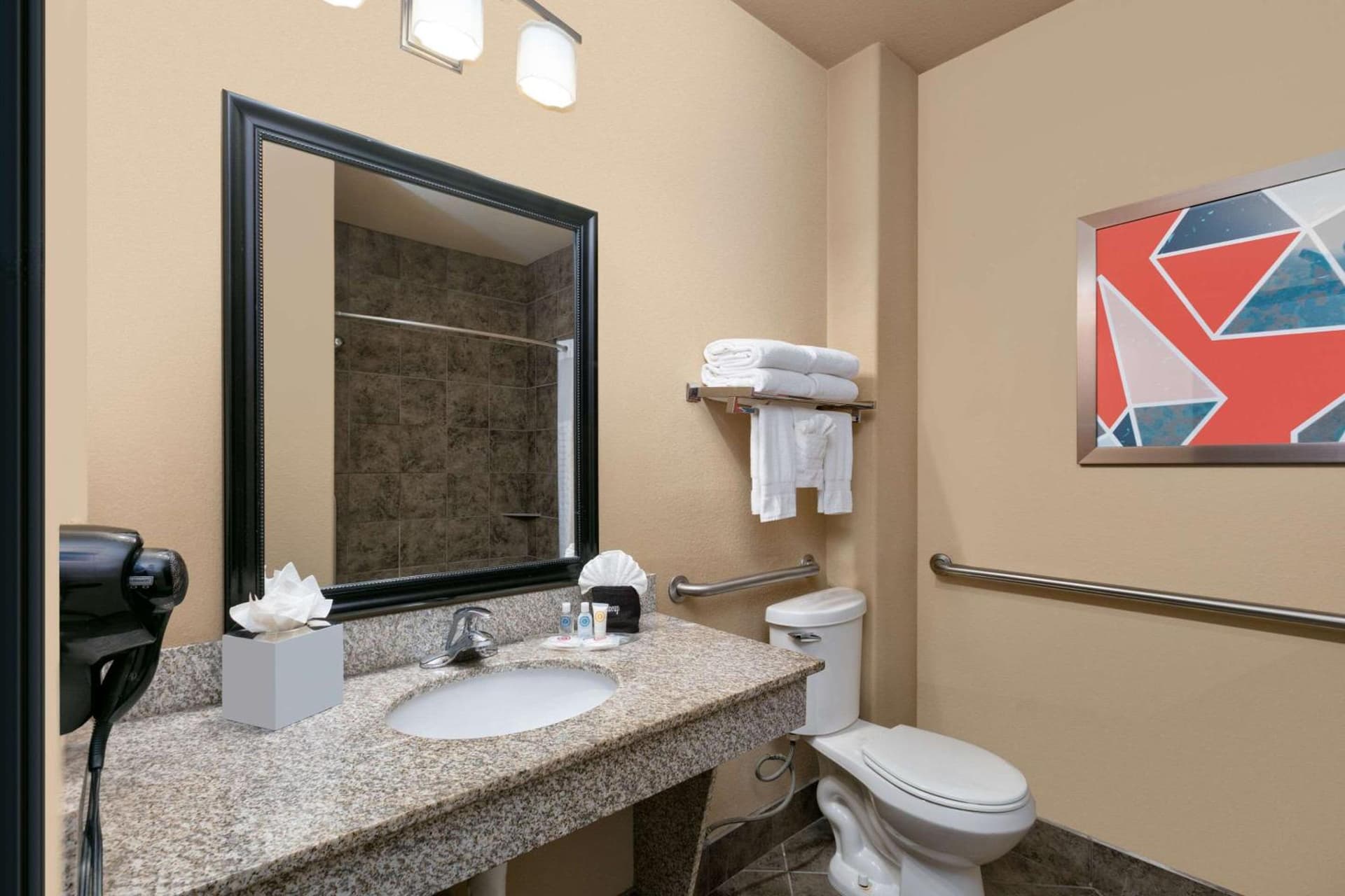 Comfort Suites Arlington - Entertainment District gallery photo in Arlington, TX — image 12