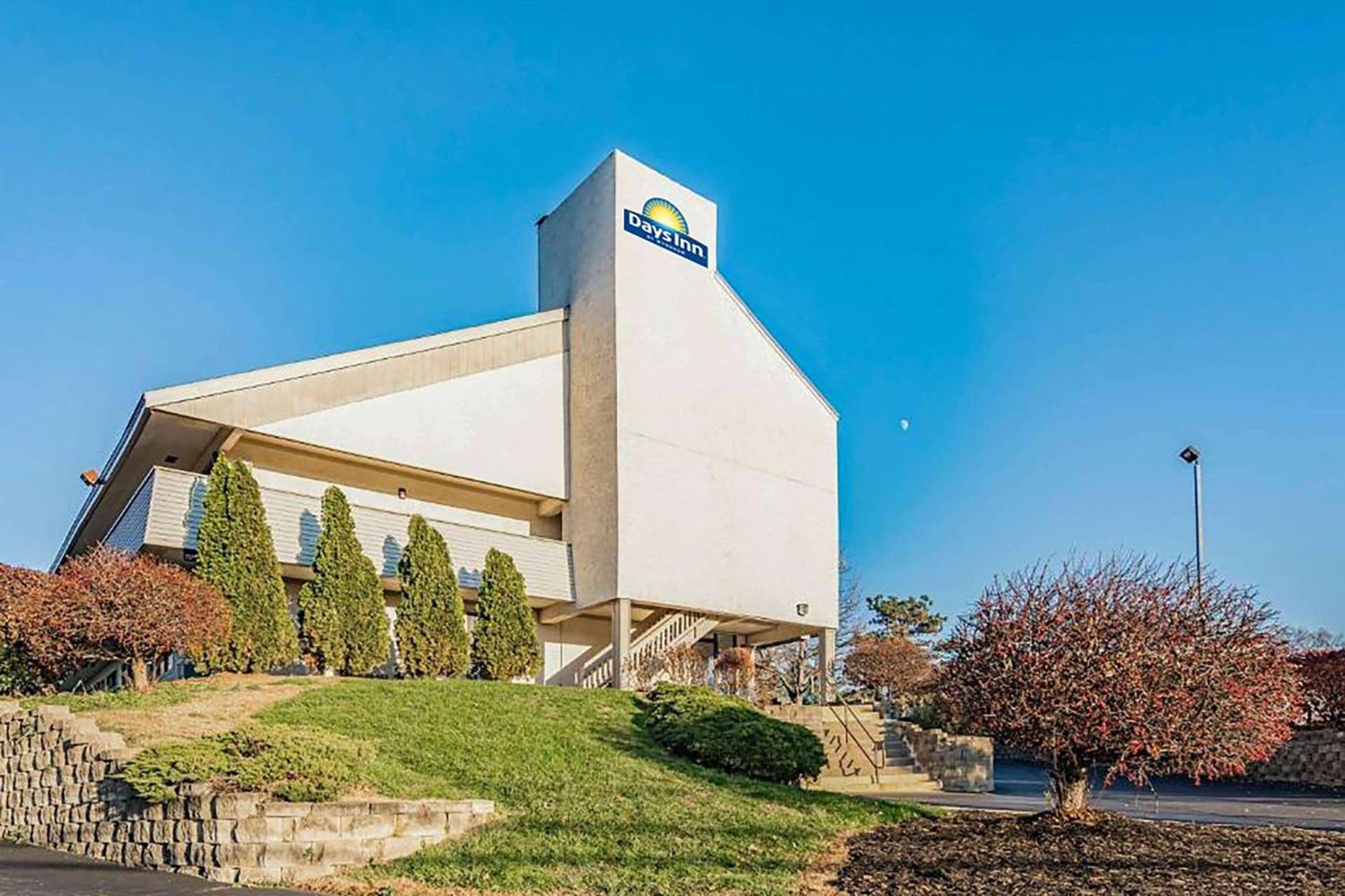 Days Inn by Wyndham Cincinnati I-71 exterior or lobby in Cincinnati, OH — main listing photo