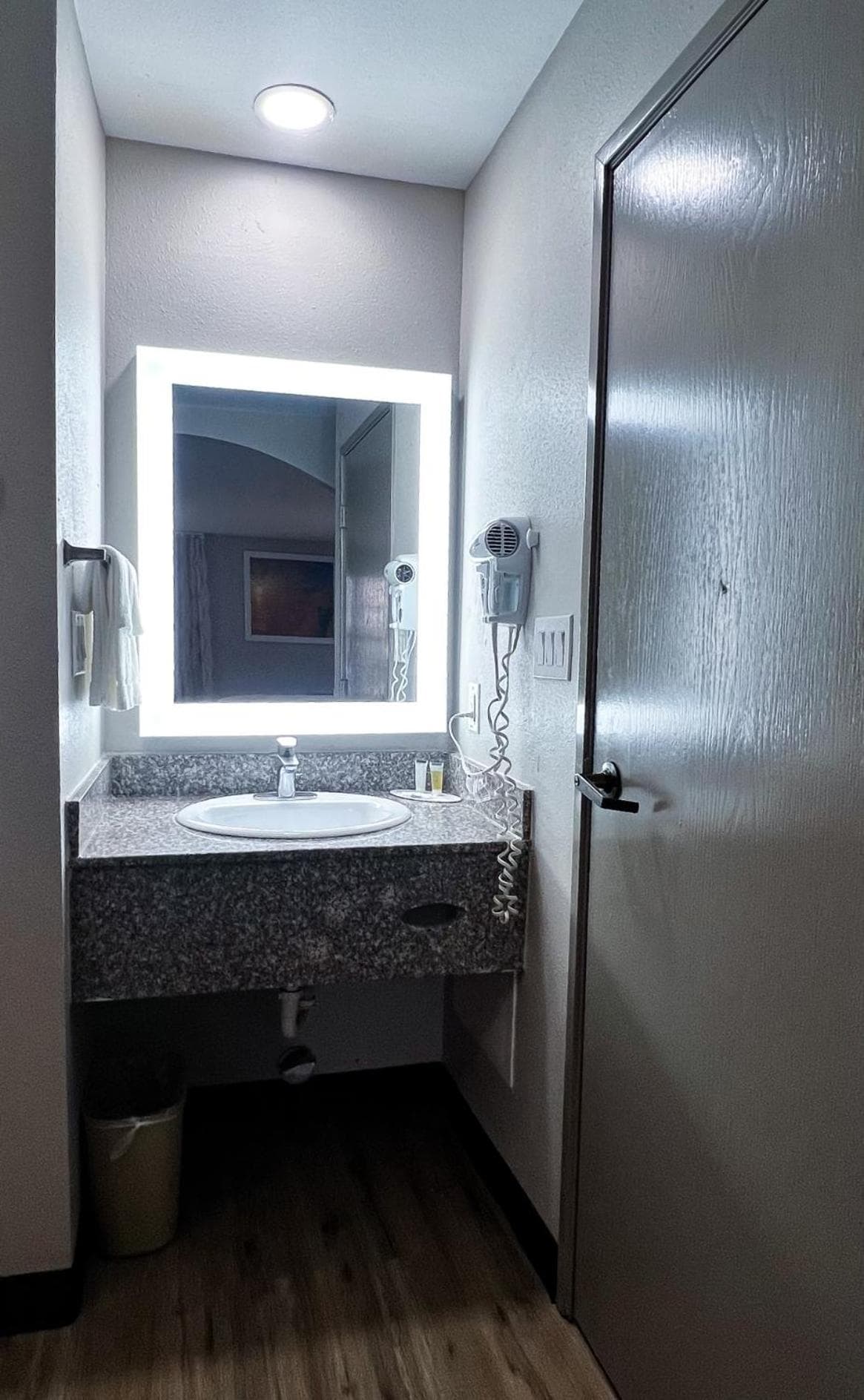 Days Inn by Wyndham Dallas Plano gallery photo in Plano, TX — image 4