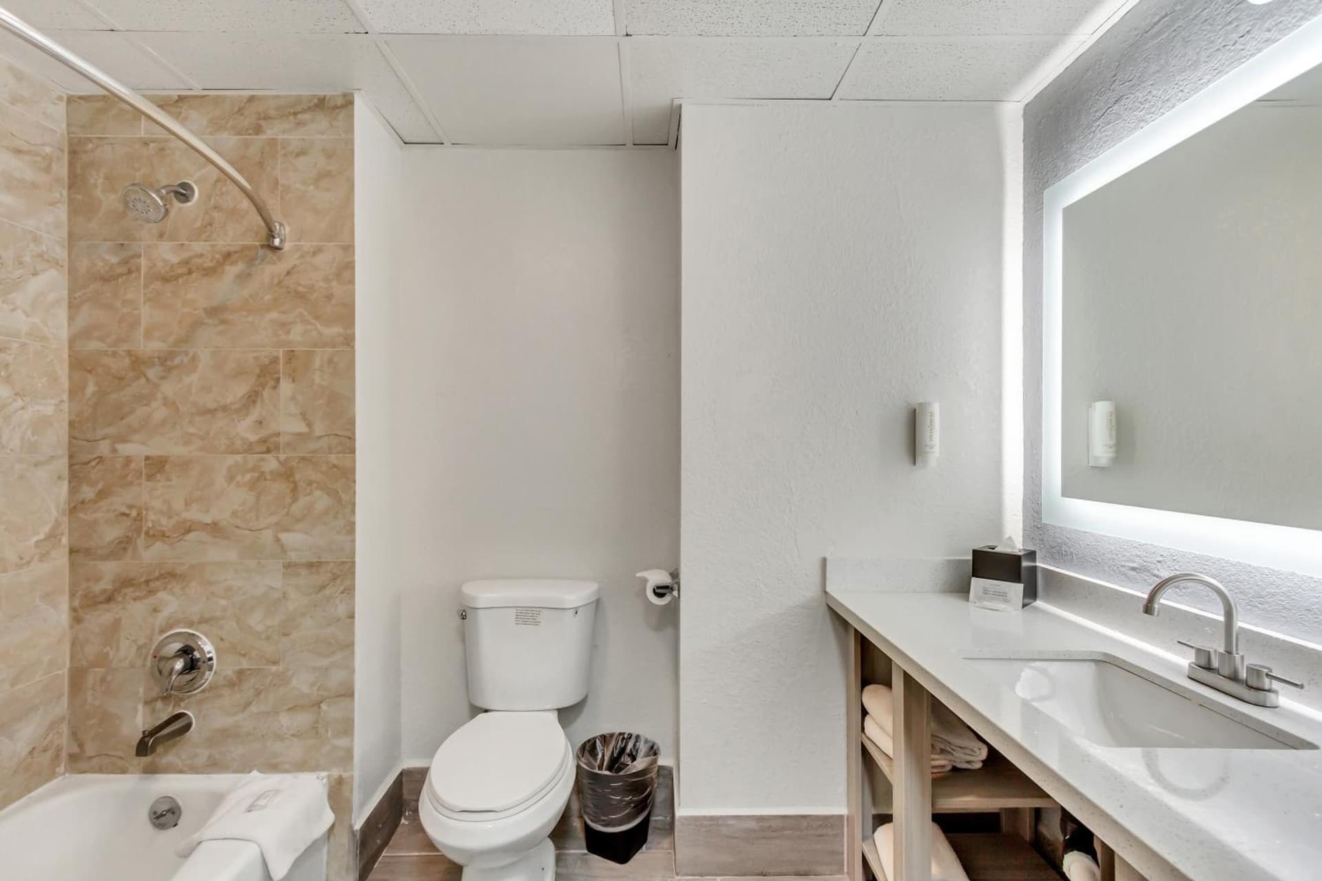 Clarion Inn Salt Lake City Airport property views in Salt Lake City, UT — gallery photo 3