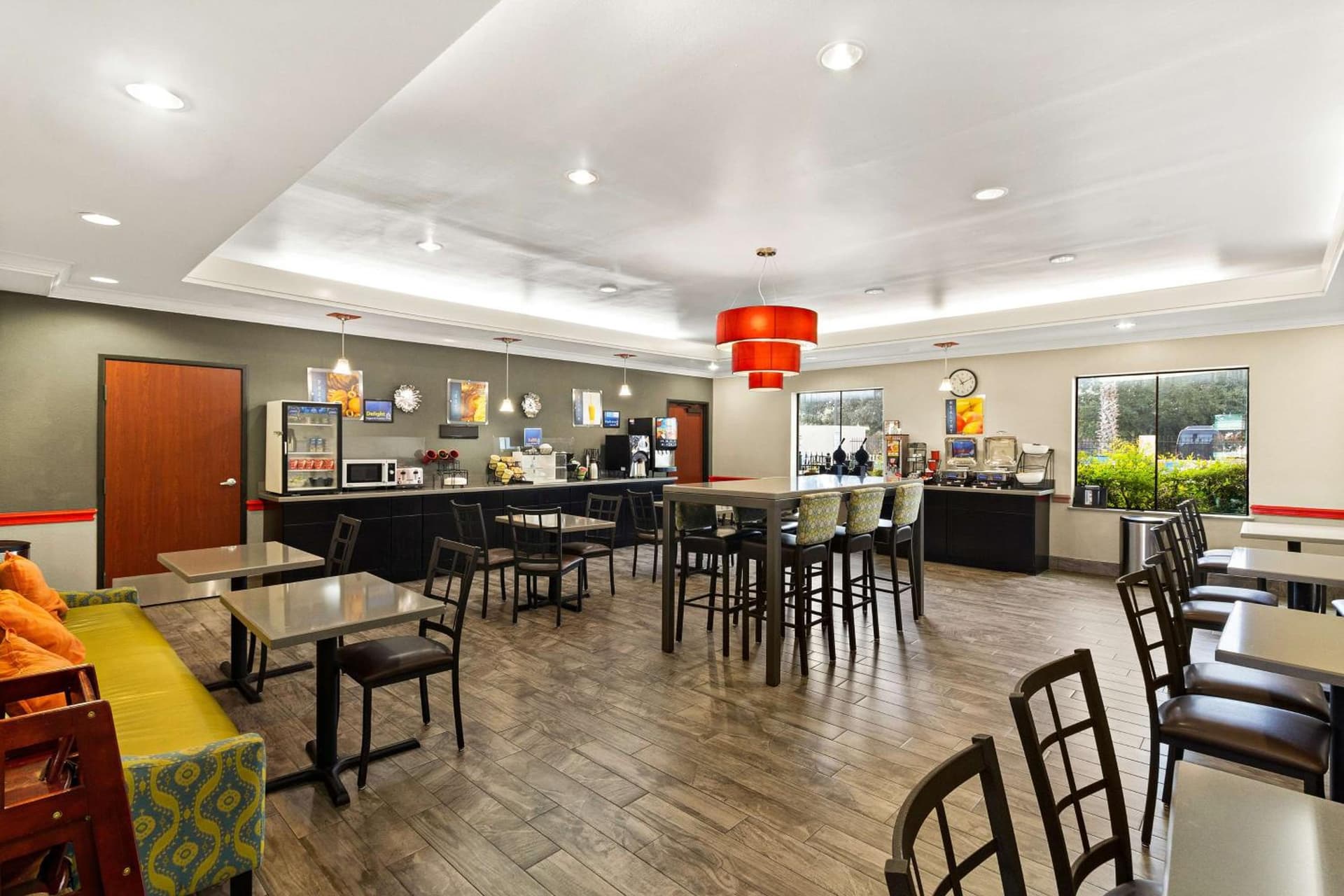 Best Western Galleria Inn & Suites property views in Houston, TX — gallery photo 3