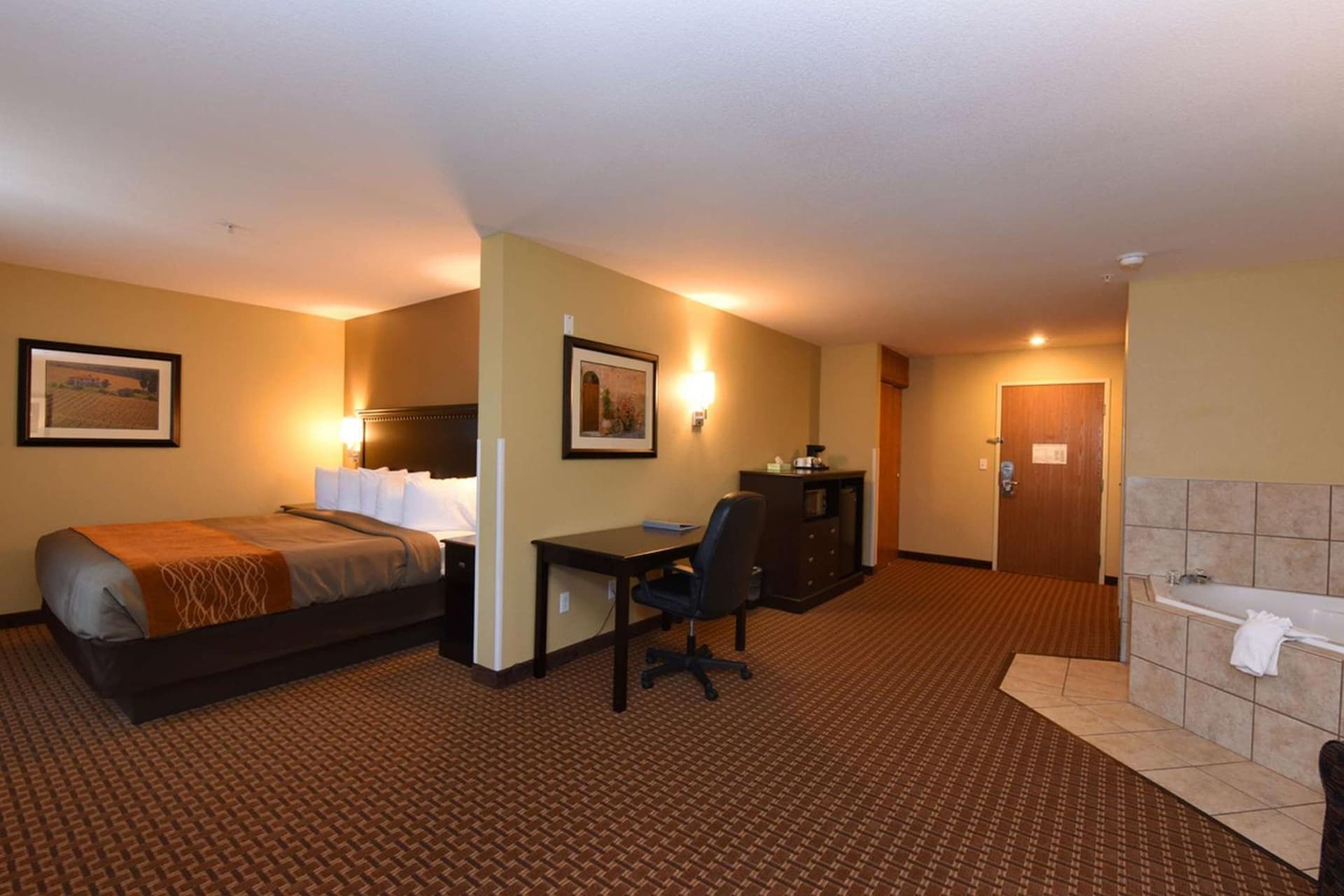Best Western Plus Vintage Valley Inn property views in Zillah, WA — gallery photo 3