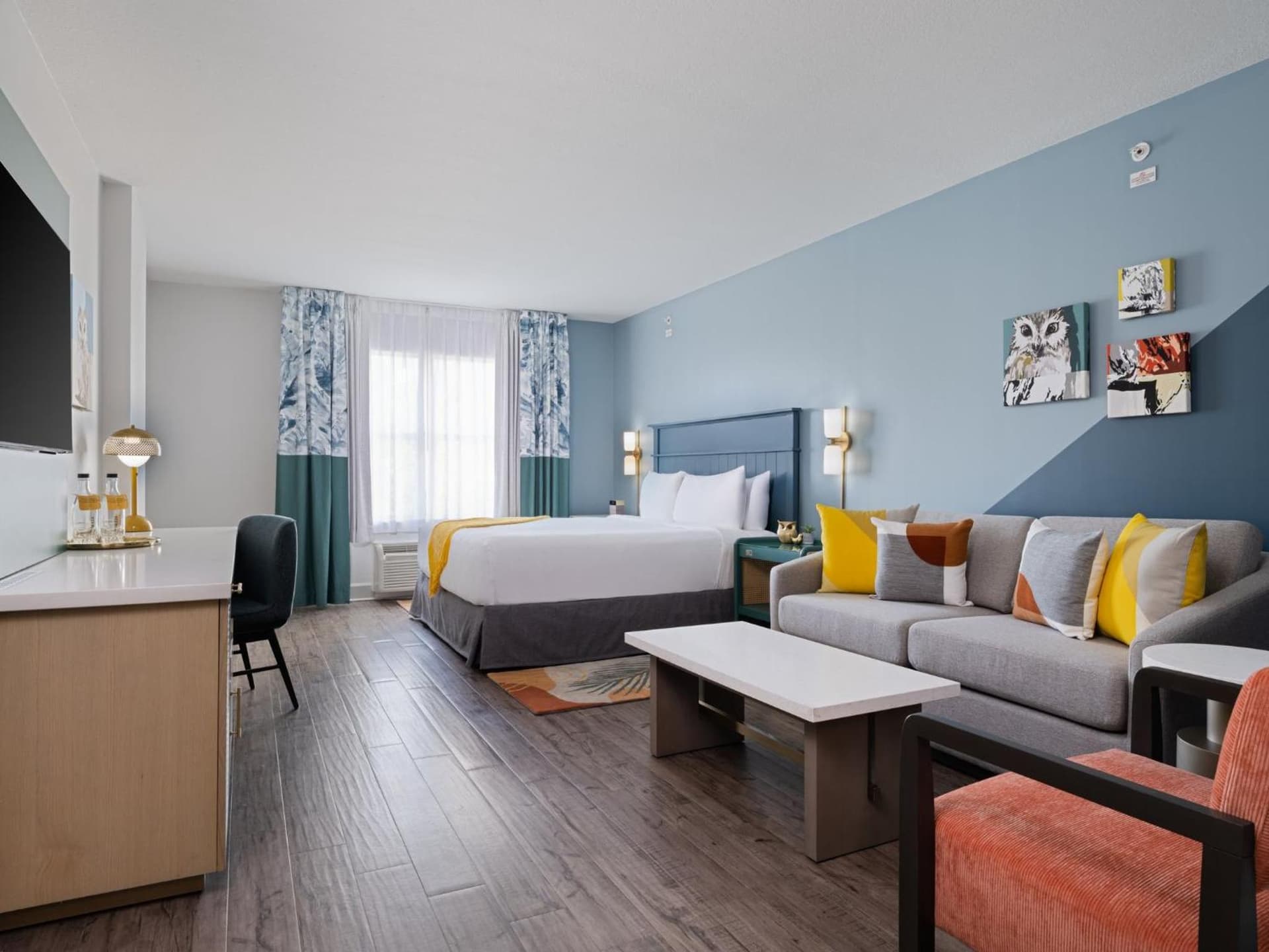 voco Sarasota by IHG interior in Sarasota, FL — gallery photo 2
