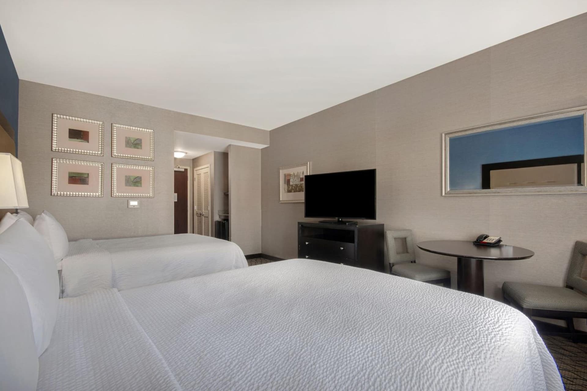 Holiday Inn Detroit Metro Airport by IHG gallery photo in Romulus, MI — image 47
