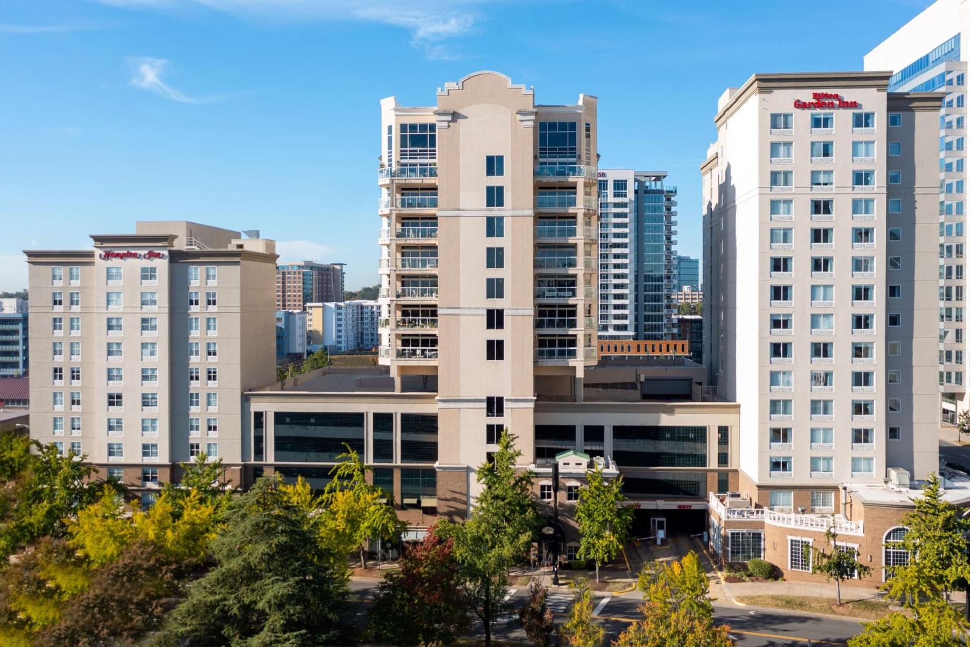 Hilton Garden Inn Charlotte Uptown interior in Charlotte, NC — gallery photo 2