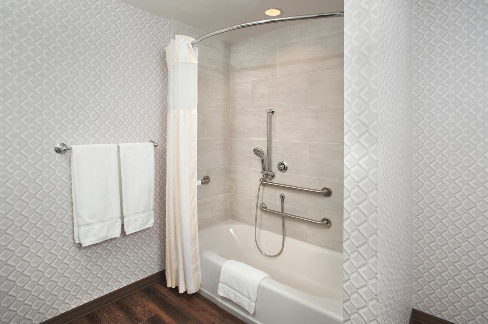 Hilton Garden Inn Burbank Los Angeles gallery photo in Burbank, CA — image 5
