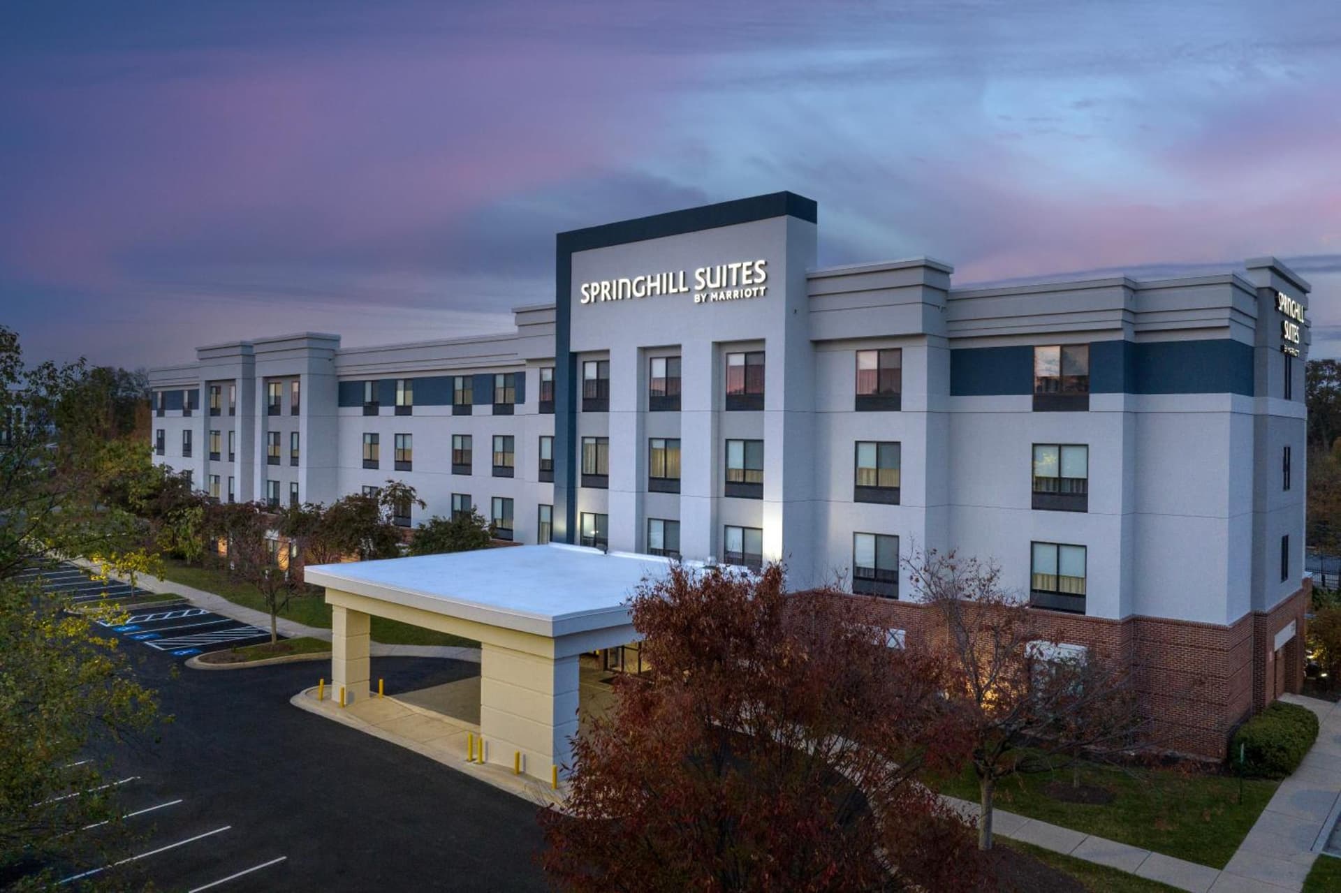 SpringHill Suites by Marriott Annapolis interior in Annapolis, MD — gallery photo 2