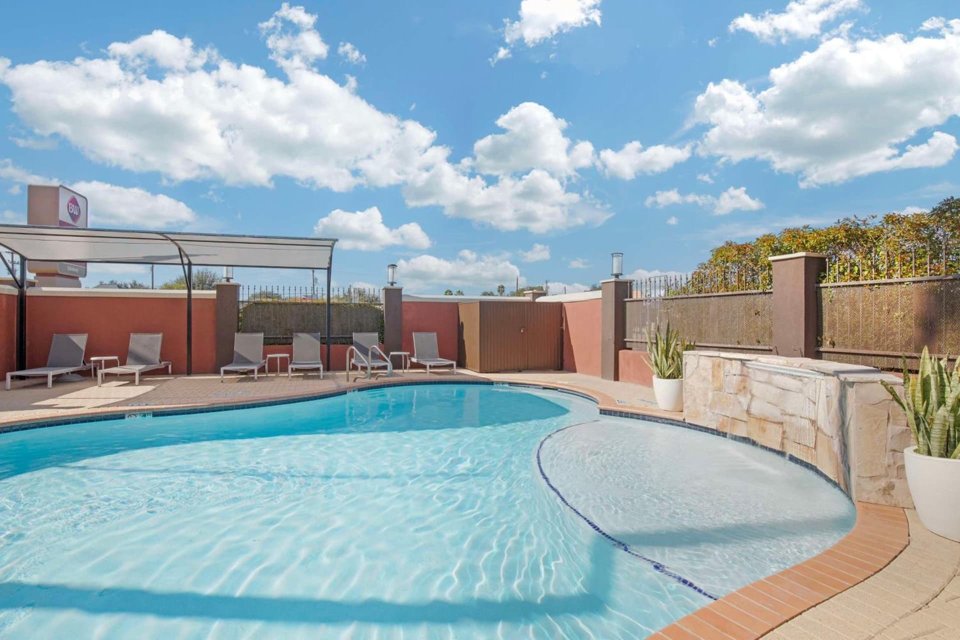Best Western Plus Edinburg Inn & Suites interior in Edinburg, TX — gallery photo 2
