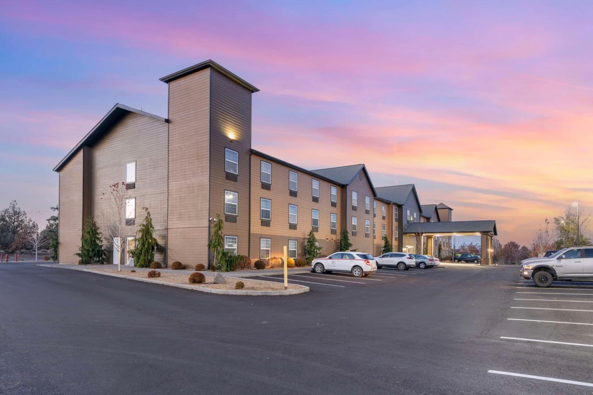Best Western Bend North property views in Bend, OR — gallery photo 3