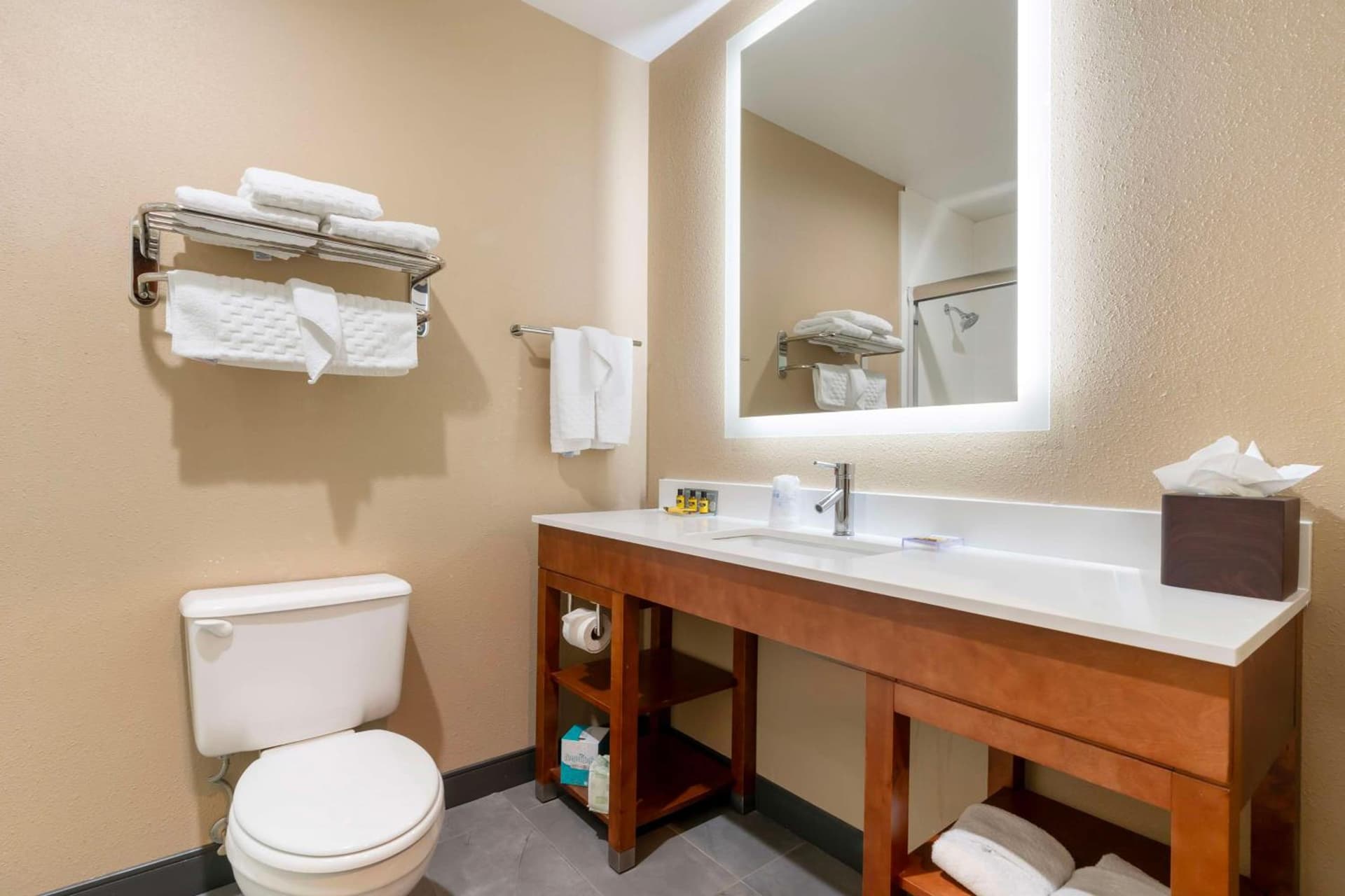 Best Western Bend North gallery photo in Bend, OR — image 38