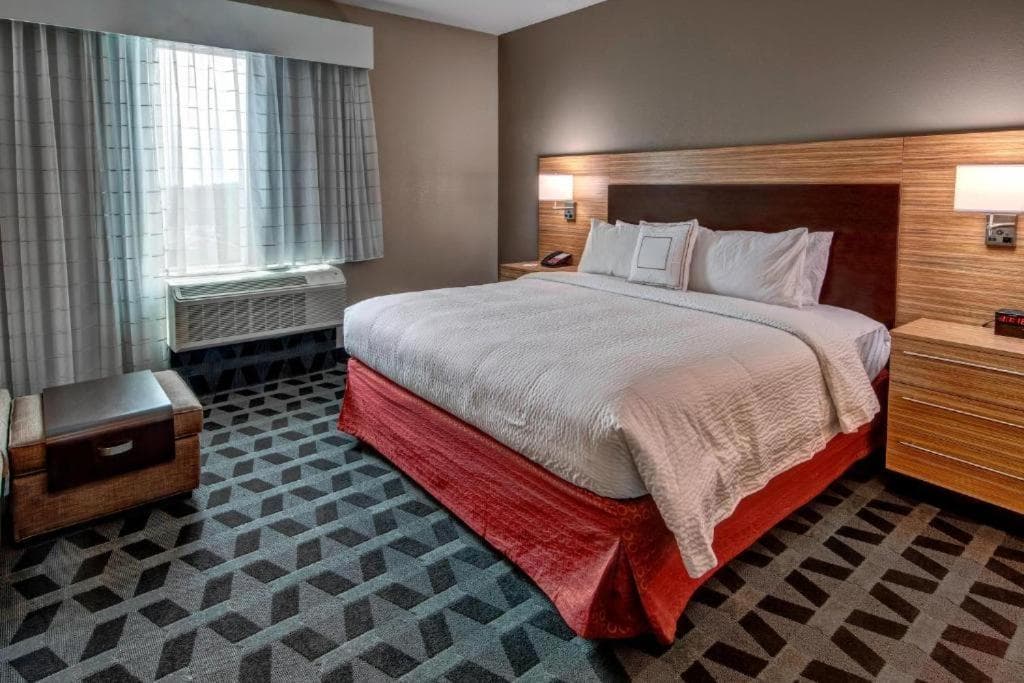 TownePlace Suites by Marriott Hot Springs interior in Hot Springs, AR — gallery photo 2