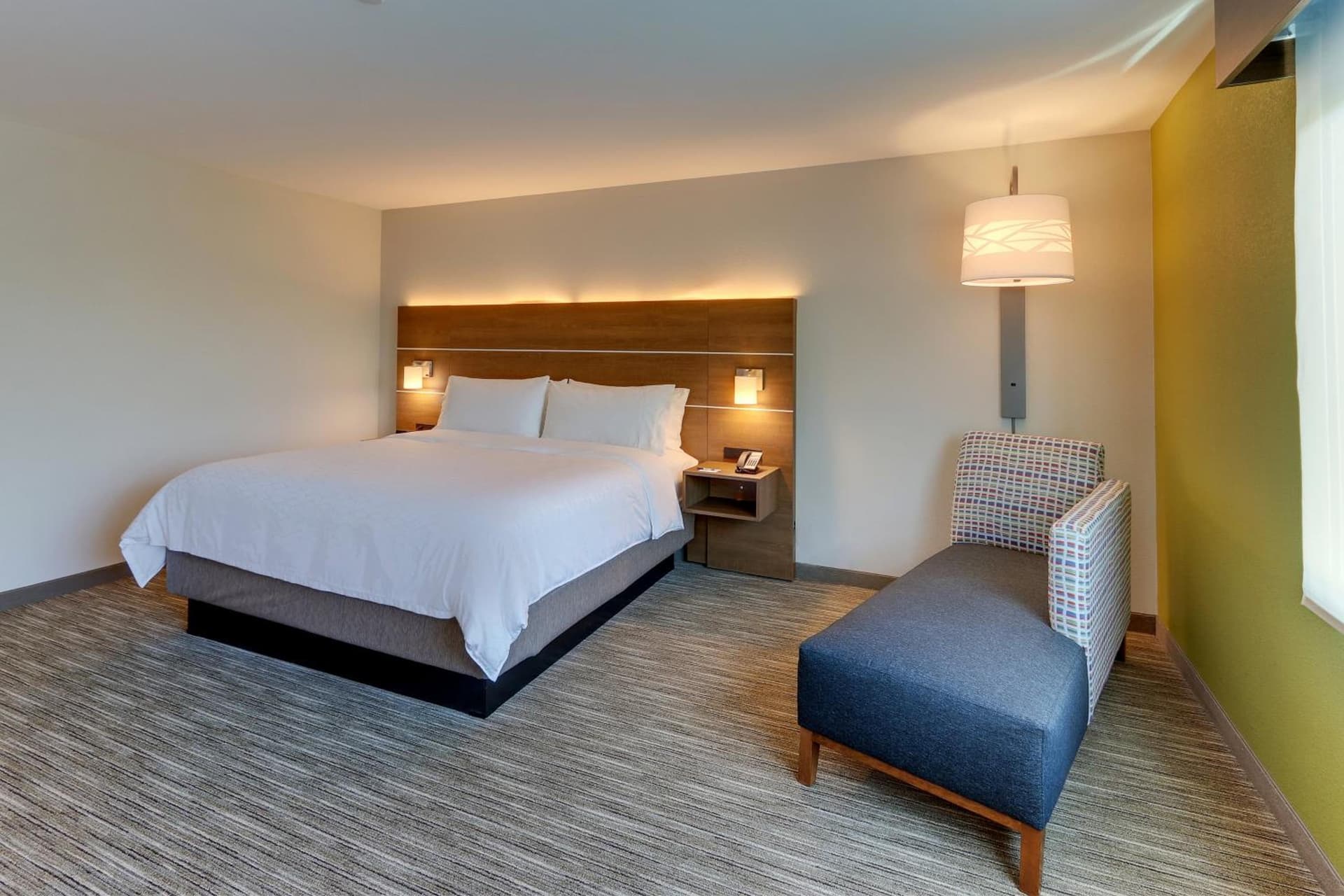Holiday Inn Express & Suites - Roanoke – Civic Center gallery photo in Roanoke, VA — image 64