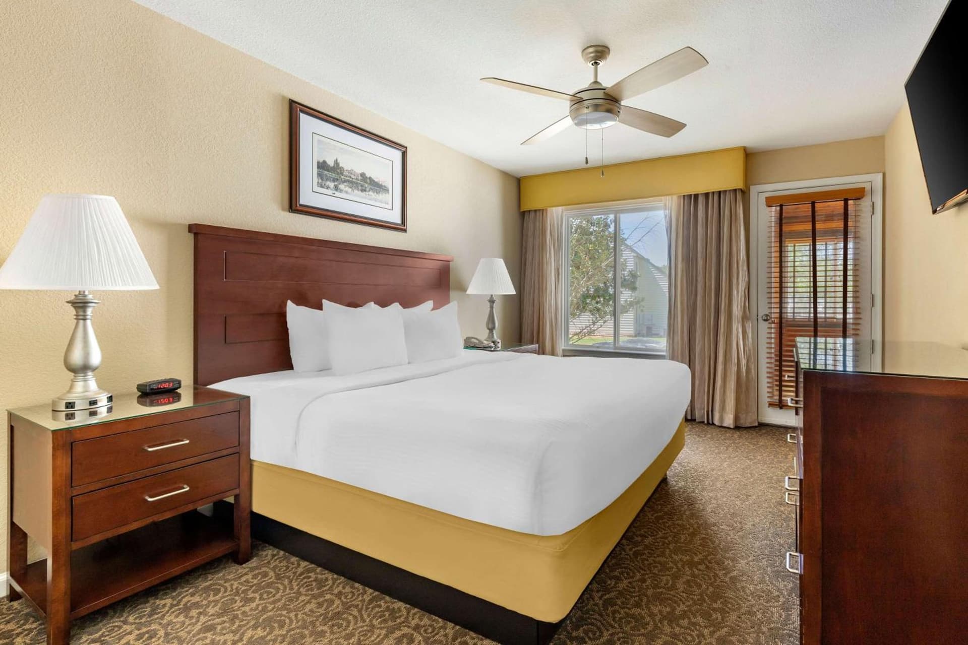 Hilton Vacation Club The Historic Powhatan Williamsburg gallery photo in Williamsburg, VA — image 47
