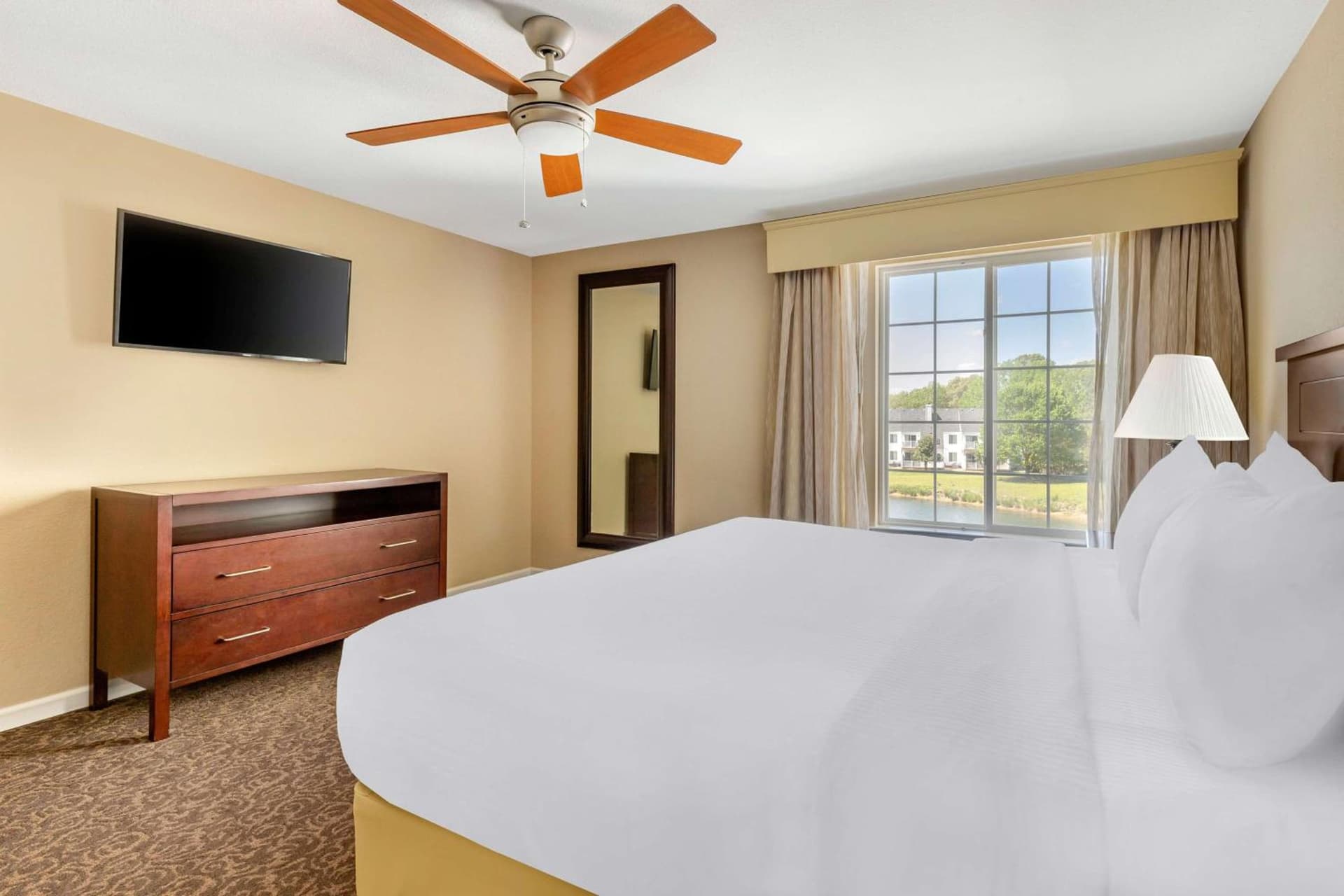 Hilton Vacation Club The Historic Powhatan Williamsburg gallery photo in Williamsburg, VA — image 33