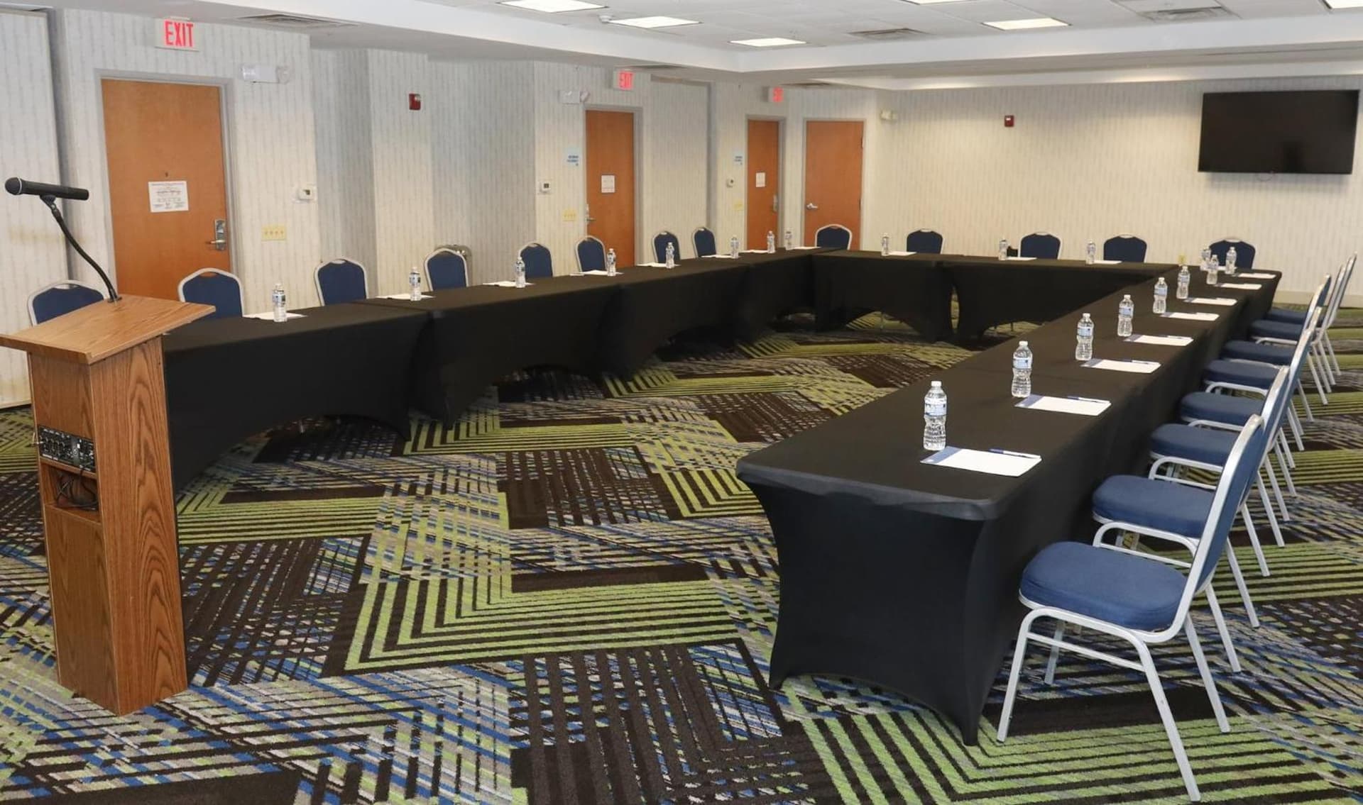 Holiday Inn Express Hotel & Suites Waukegan/Gurnee by IHG gallery photo in Waukegan, IL — image 69