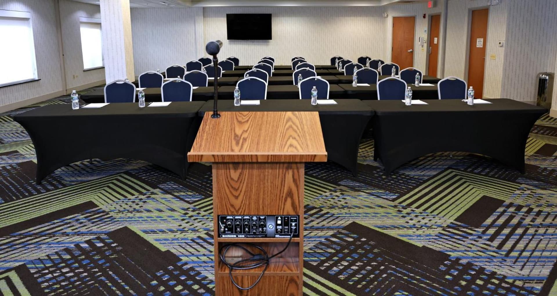 Holiday Inn Express Hotel & Suites Waukegan/Gurnee by IHG gallery photo in Waukegan, IL — image 14