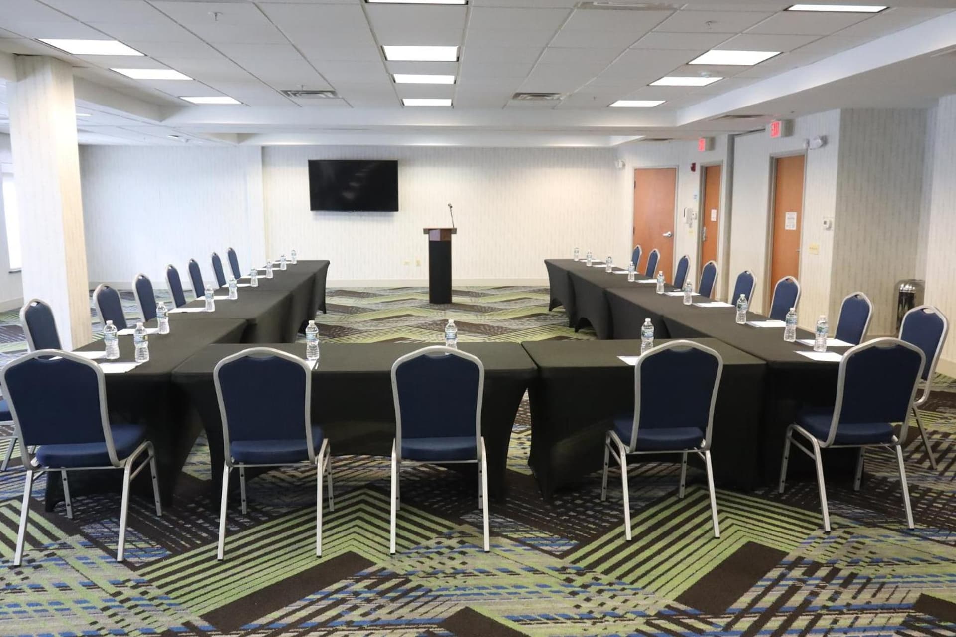 Holiday Inn Express Hotel & Suites Waukegan/Gurnee by IHG gallery photo in Waukegan, IL — image 55