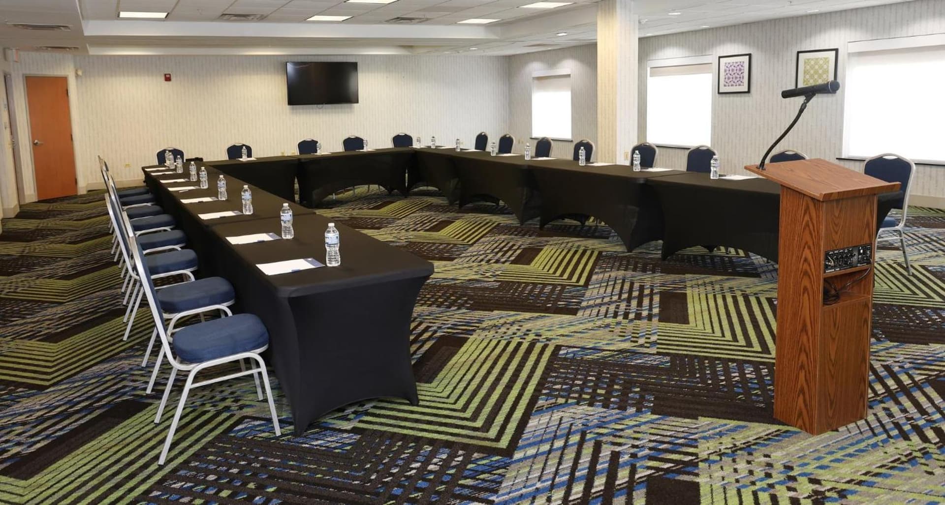 Holiday Inn Express Hotel & Suites Waukegan/Gurnee by IHG gallery photo in Waukegan, IL — image 67