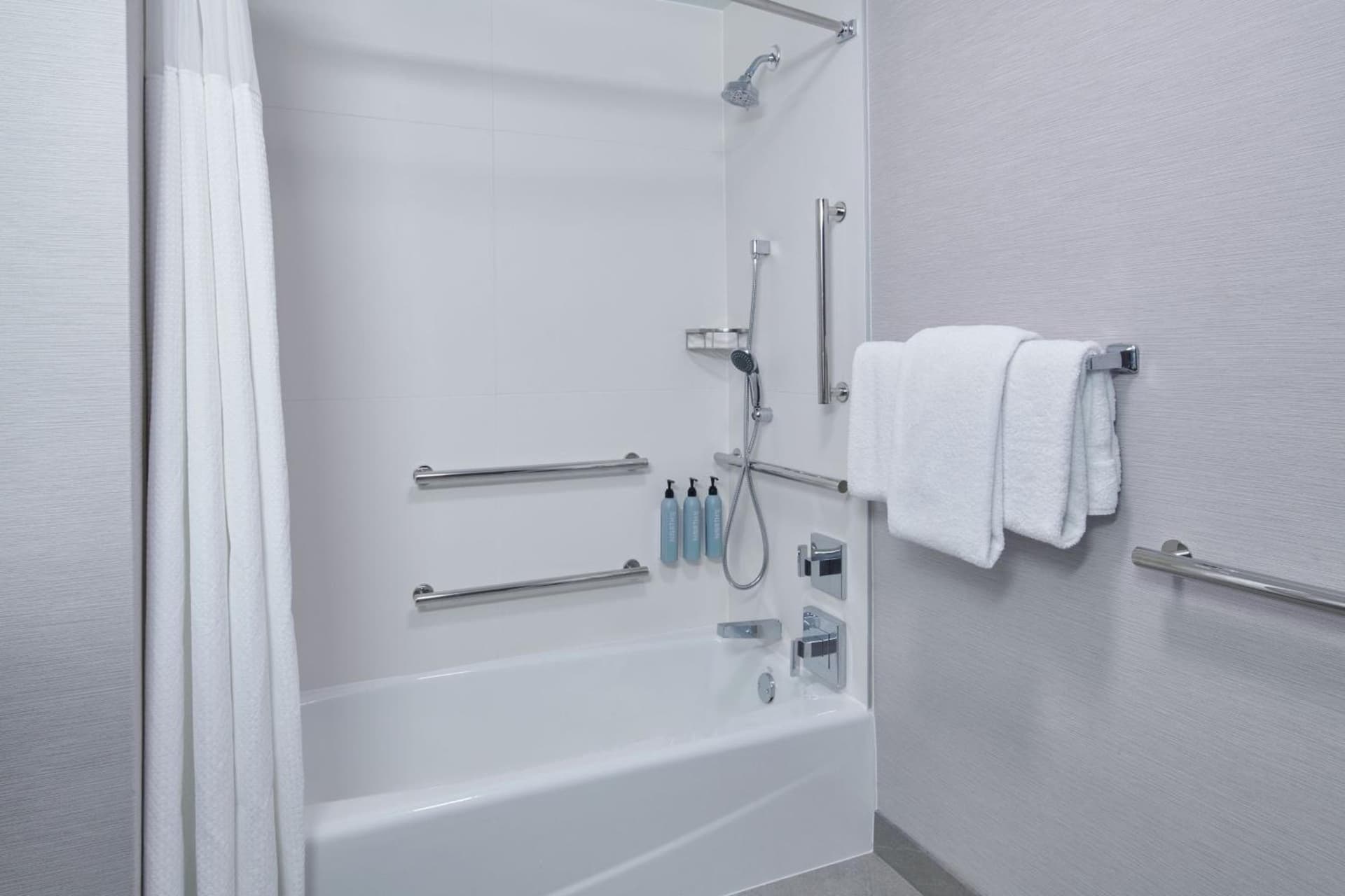 Courtyard by Marriott Detroit Livonia gallery photo in Livonia, MI — image 8