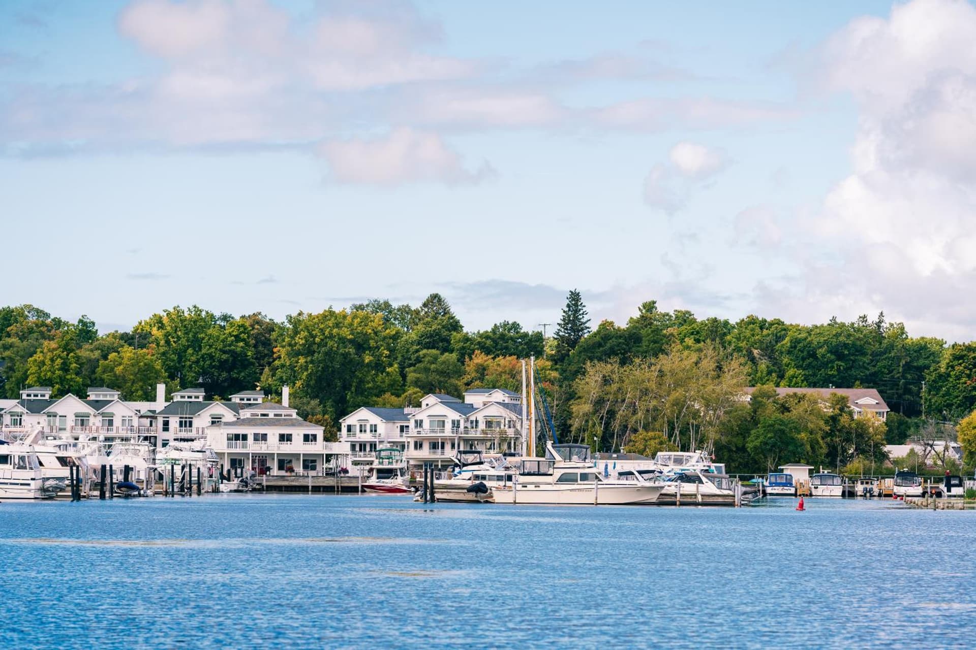 Weathervane Inn gallery photo in Montague, MI — image 83
